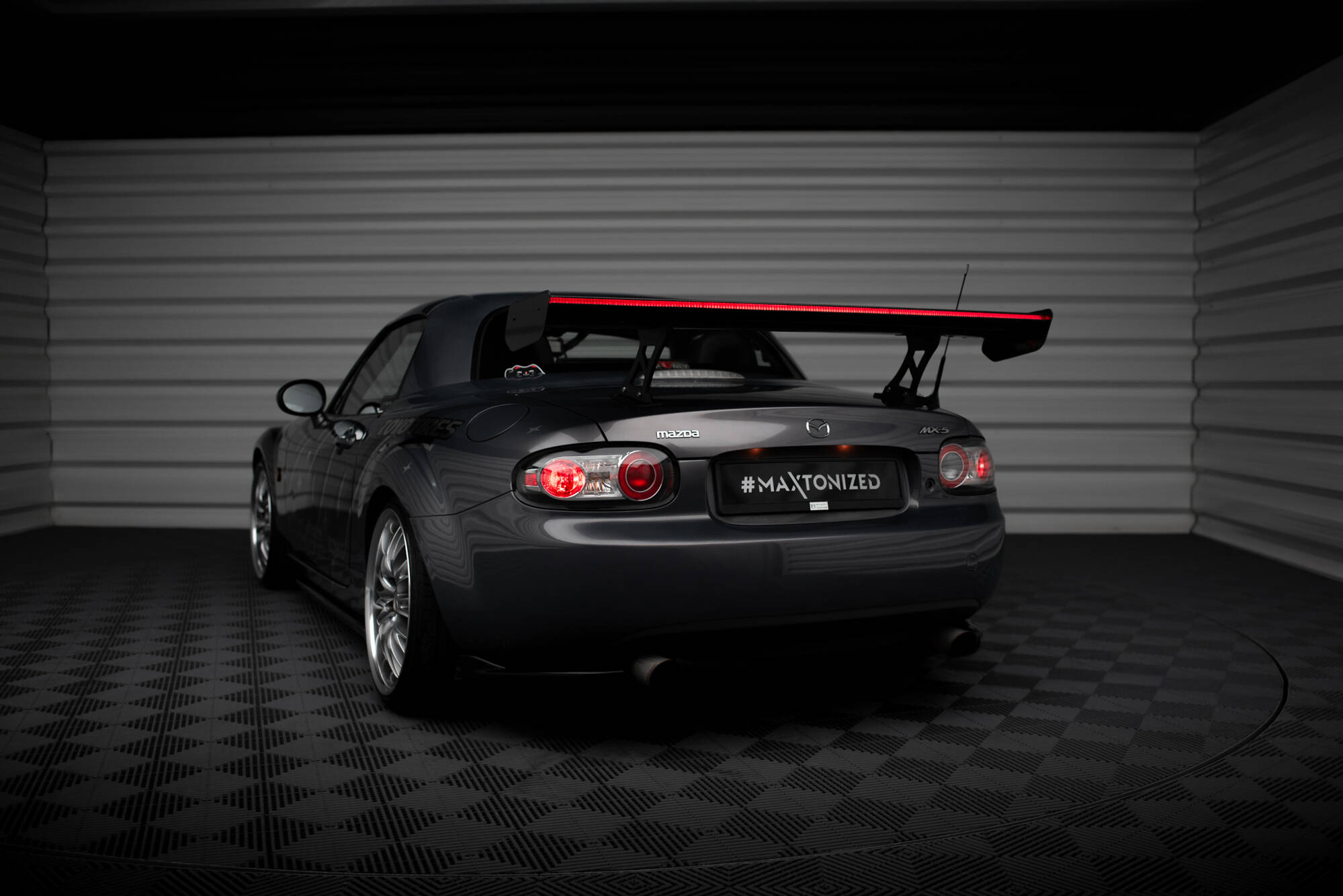 Carbon Spoiler + LED Mazda MX5 Hardtop NC(MK3) - Image 12