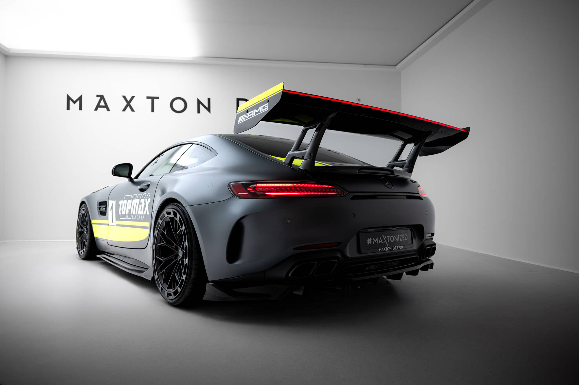 Carbon Spoiler + LED Mercedes-AMG GTR C190 Facelift - Image 4