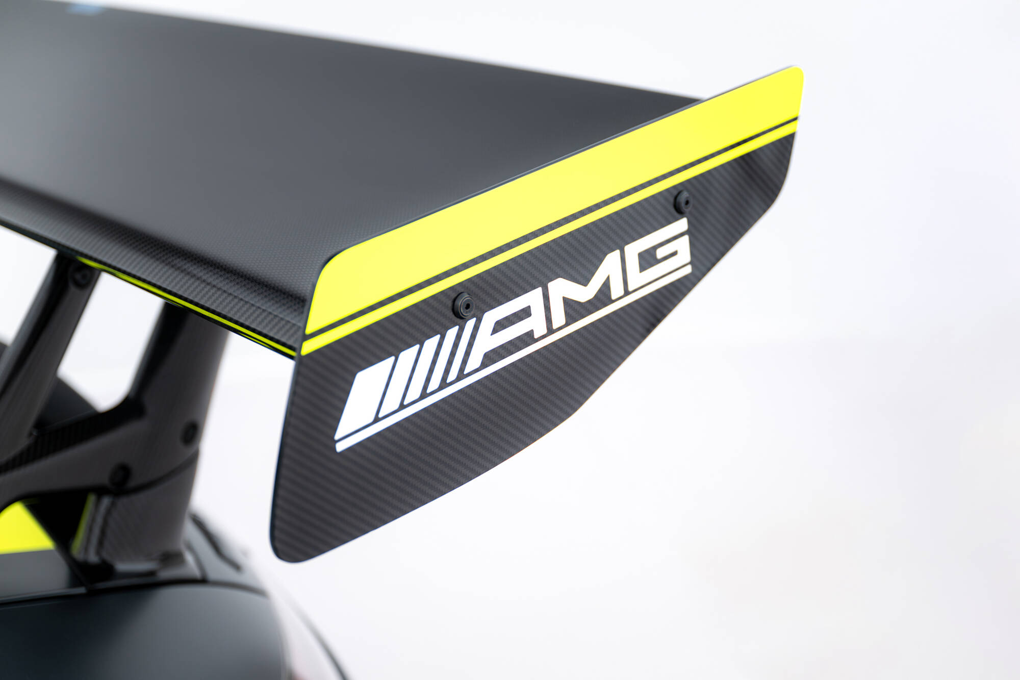 Carbon Spoiler + LED Mercedes-AMG GTR C190 Facelift - Image 6