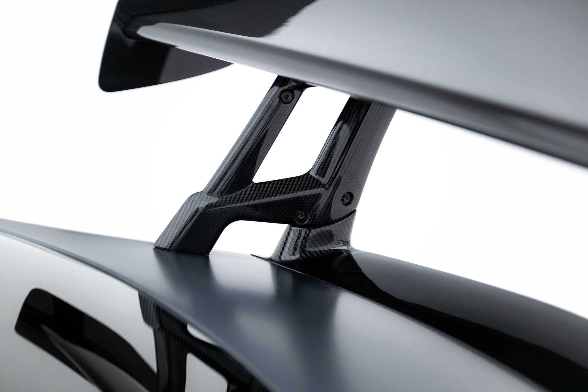 Carbon Spoiler + LED Mercedes-AMG GTR C190 Facelift - Image 7
