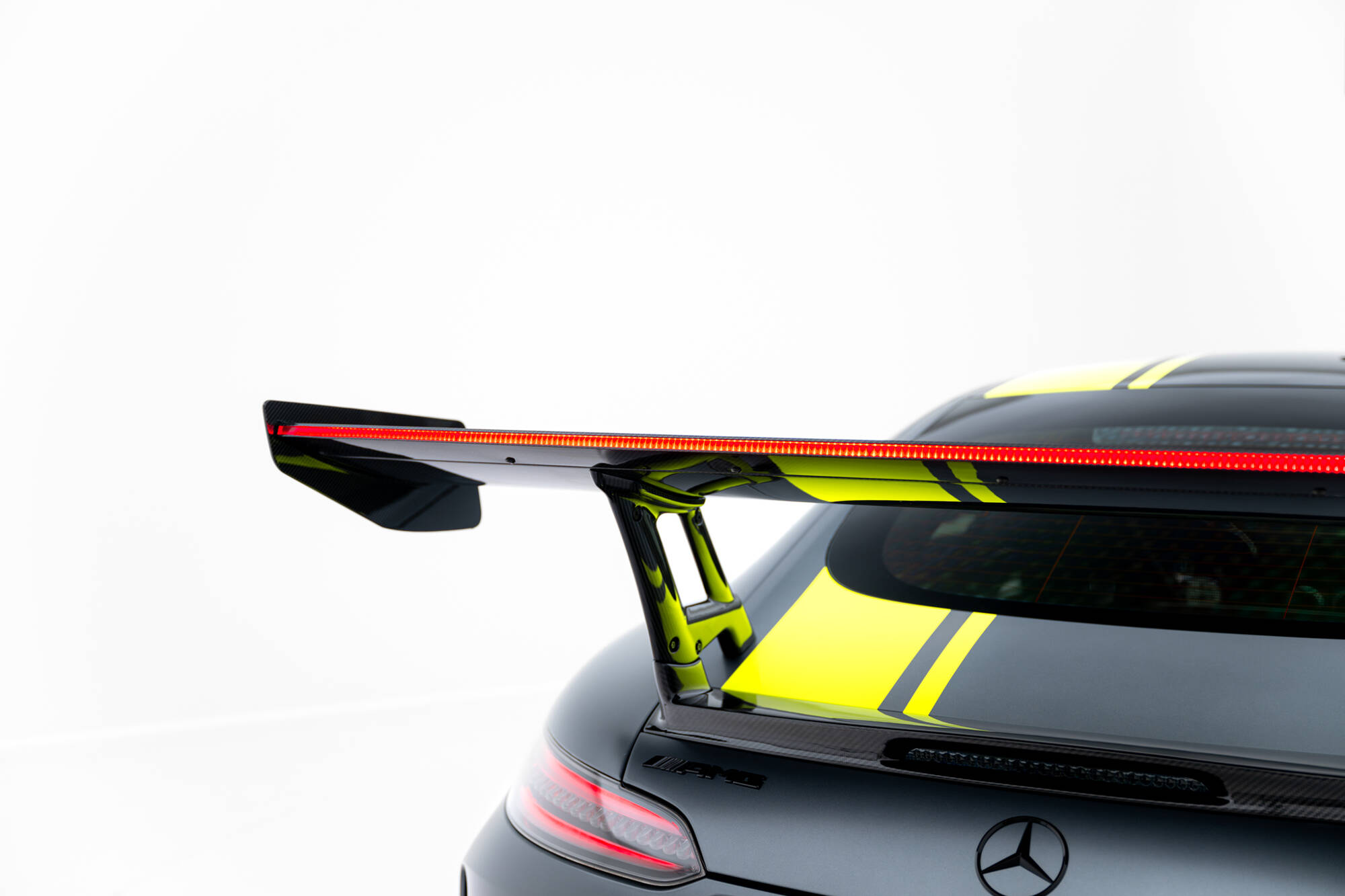 Carbon Spoiler + LED Mercedes-AMG GTR C190 Facelift - Image 8