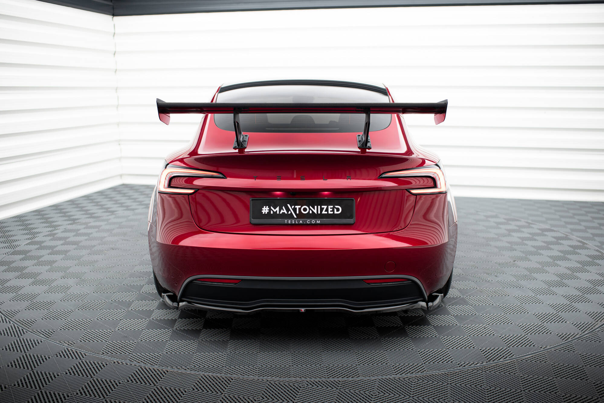 Carbon Spoiler Tesla Model 3 - Image 2