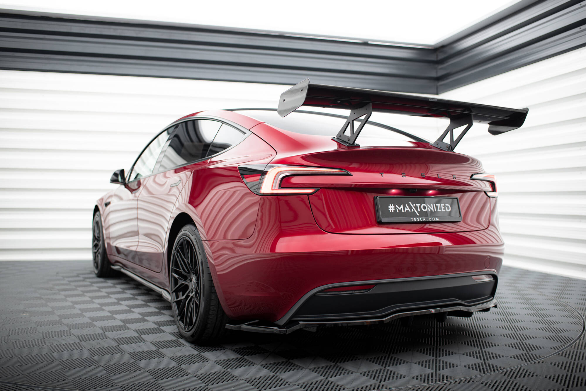 Carbon Spoiler Tesla Model 3 - Image 3