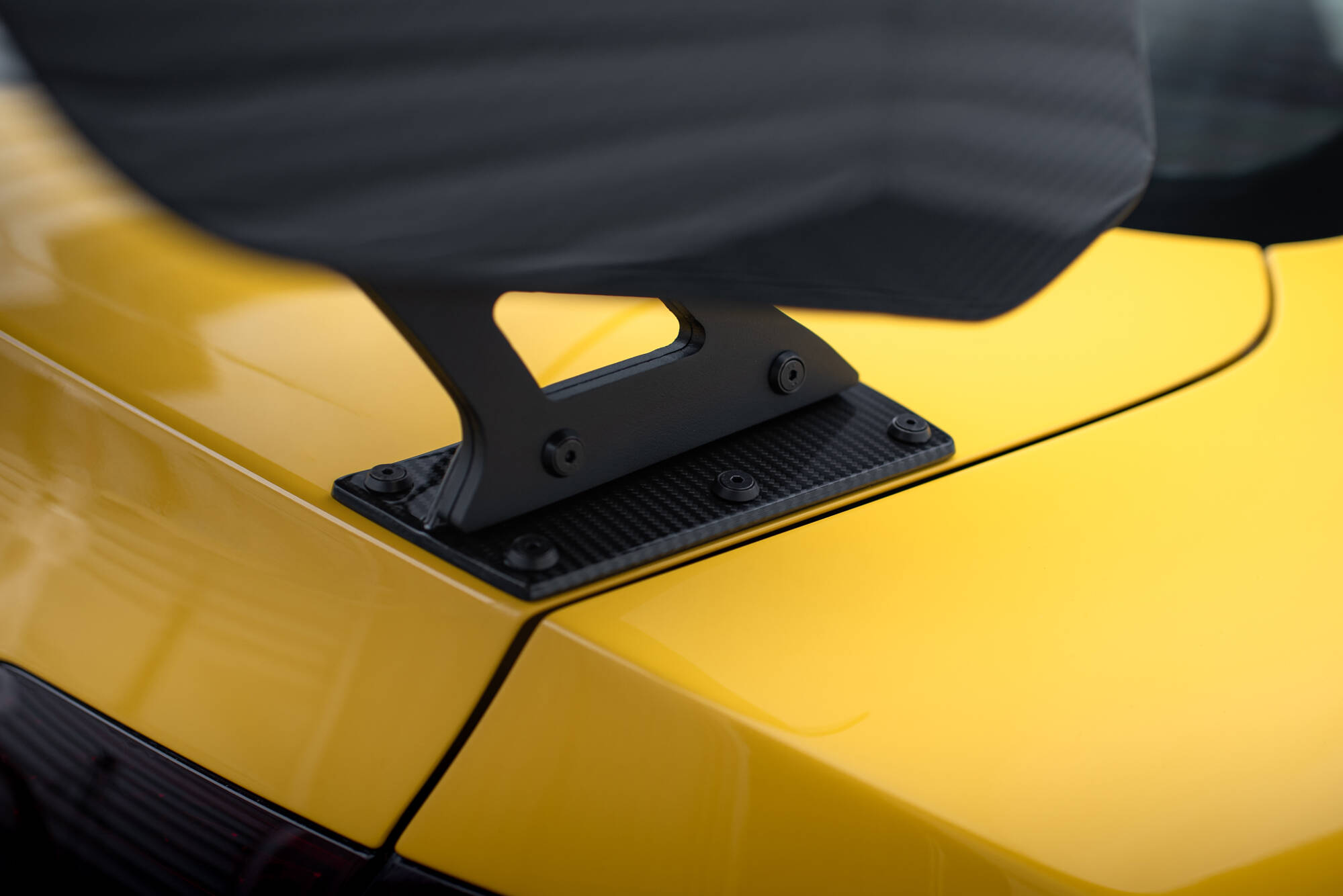 Carbon Spoiler With External Brackets Uprights + LED Audi A5 Coupe 8T - Image 5