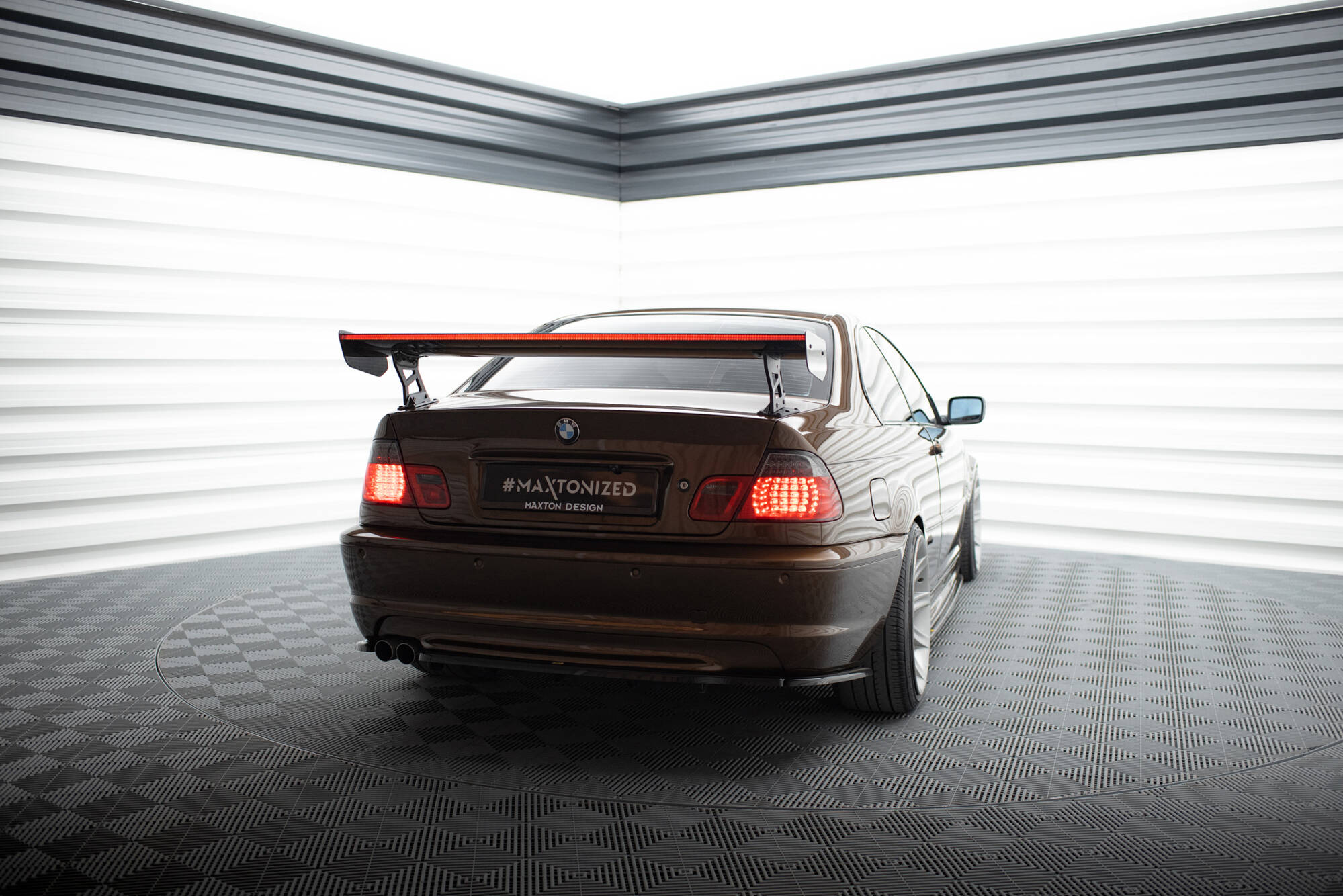 Carbon Spoiler With External Brackets Uprights + LED BMW 3 Coupe E46 - Image 4