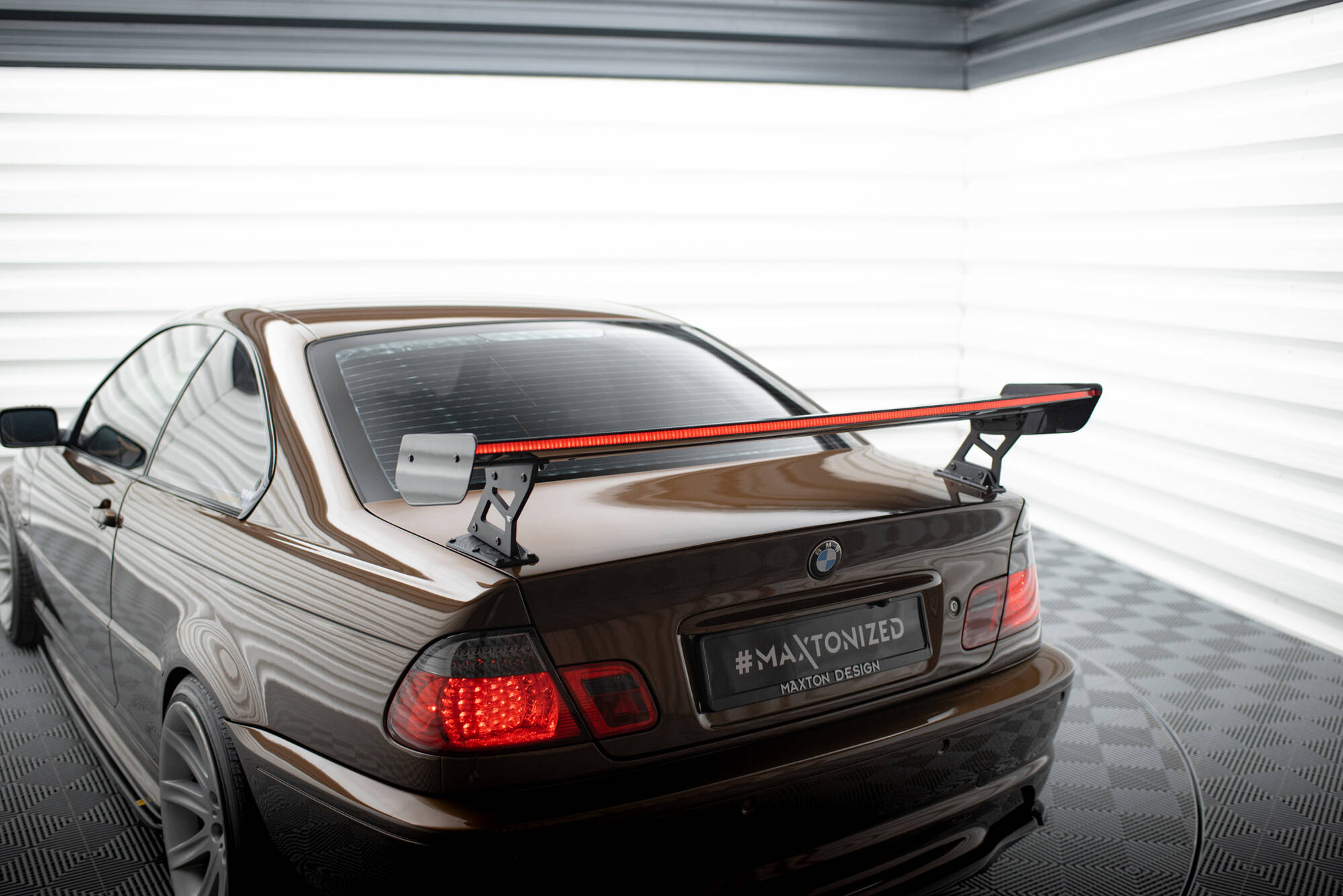Carbon Spoiler With External Brackets Uprights + LED BMW 3 Coupe E46 - Image 6