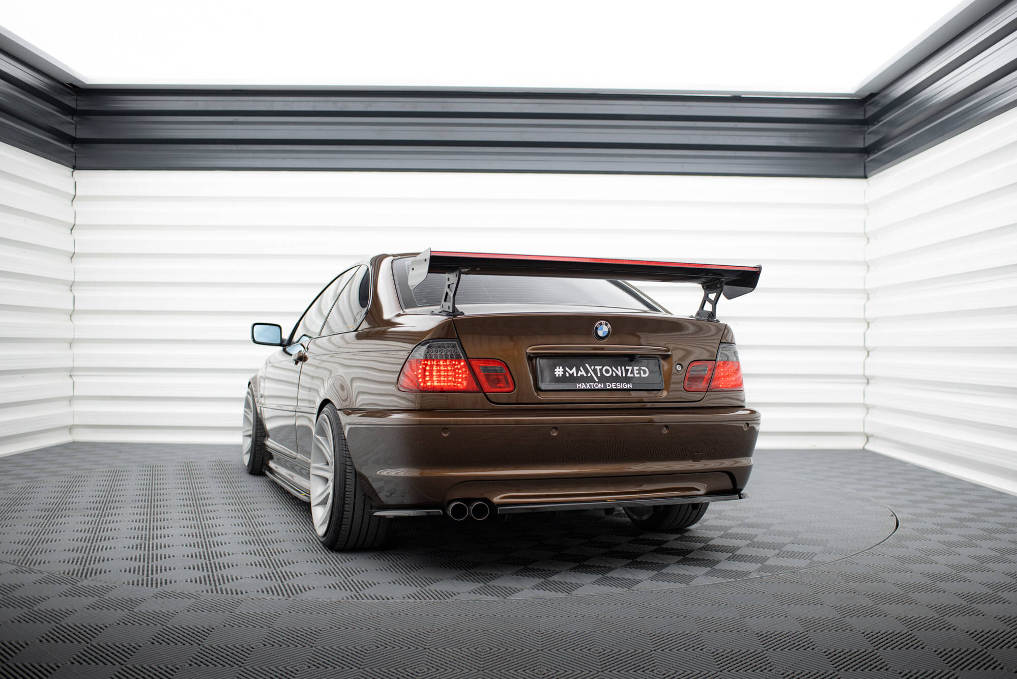 Carbon Spoiler With External Brackets Uprights + LED BMW 3 Coupe E46 - Image 9