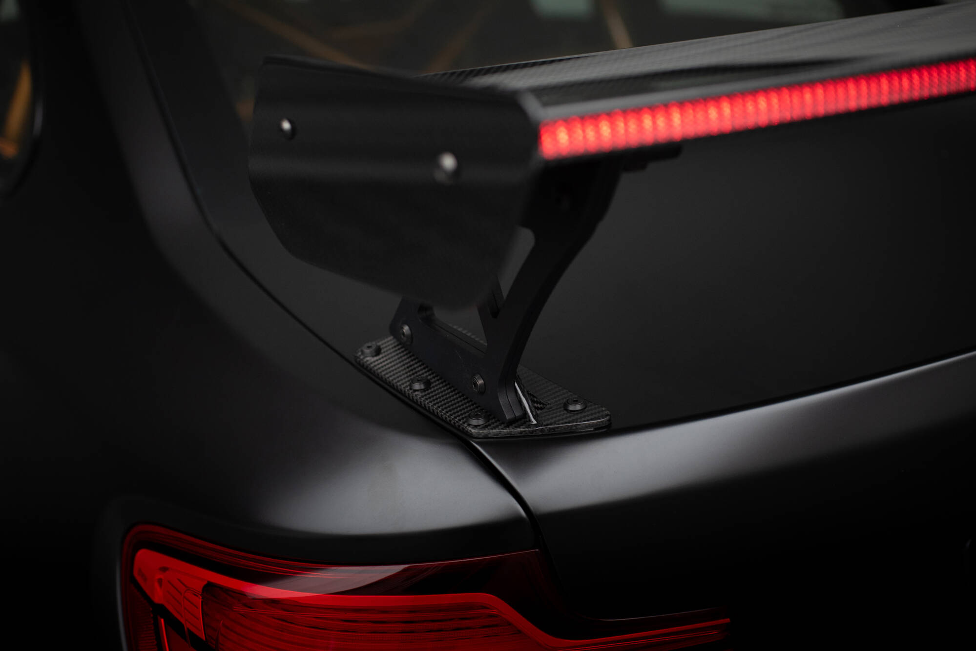 Carbon Spoiler With External Brackets Uprights + LED BMW M2 F87 / 2 / 2 M-Pack F22 - Image 12