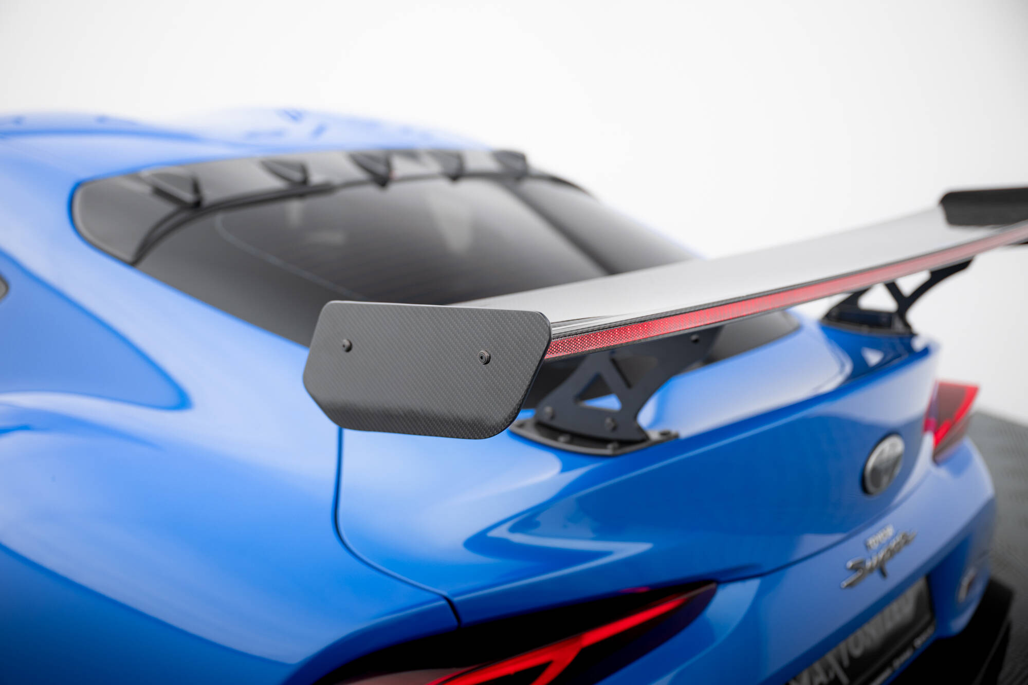 Carbon Spoiler With External Brackets Uprights + LED Toyota Supra Mk5 - Image 15