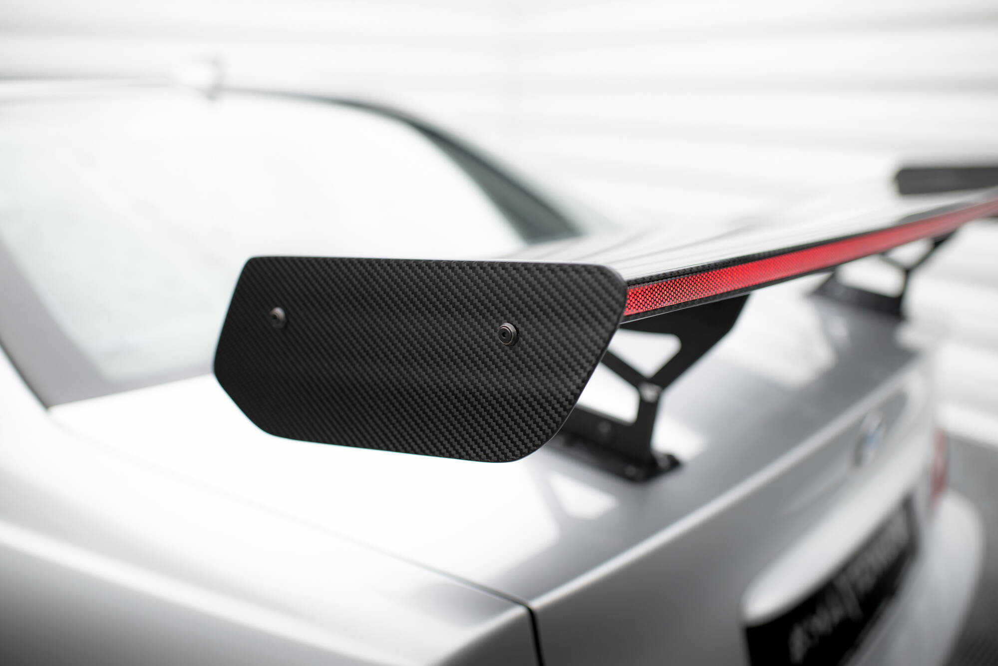 Carbon Spoiler With Internal Brackets Uprights + LED BMW 3 Coupe E46 - Image 9
