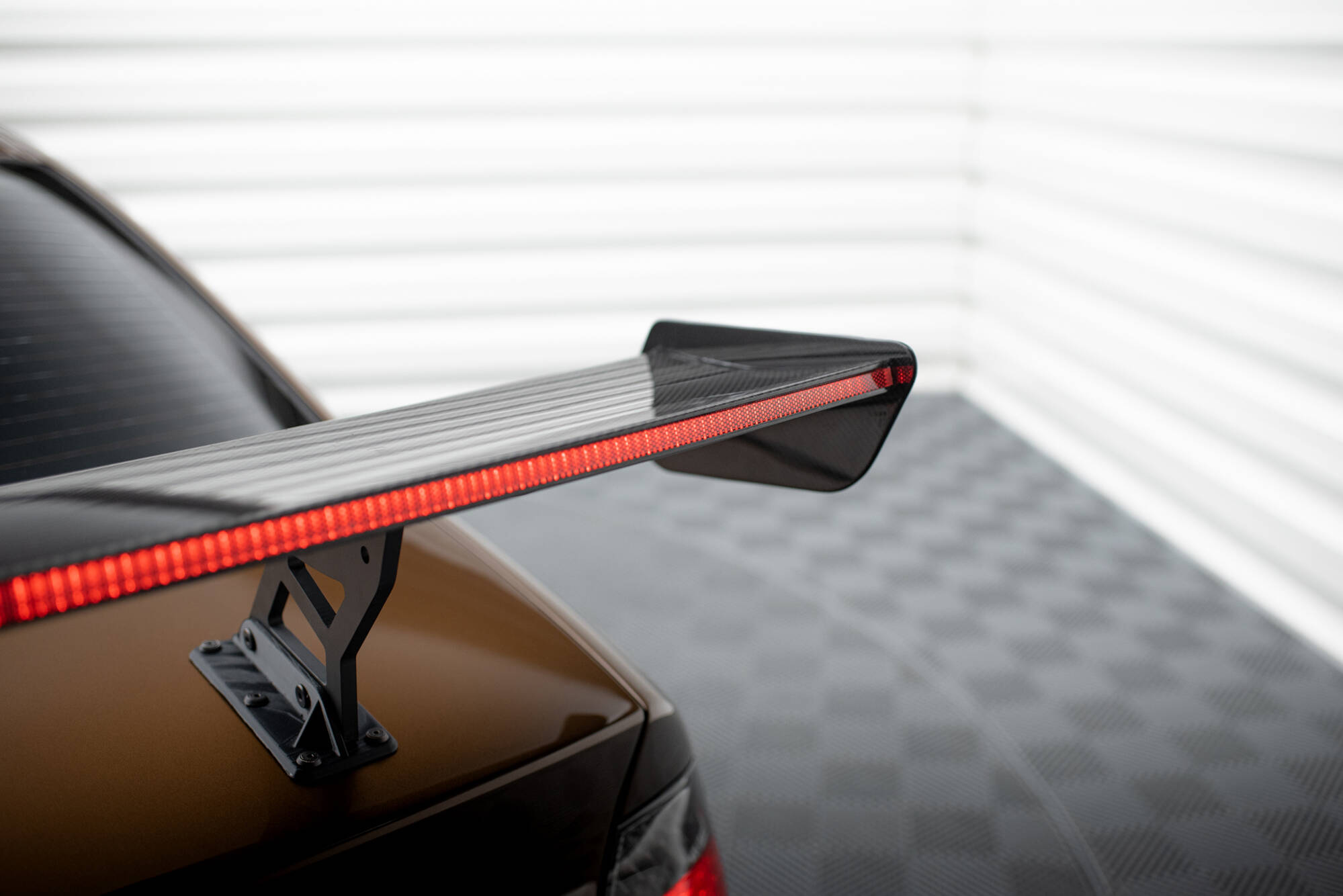 Carbon Spoiler With Internal Brackets Uprights + LED BMW 3 Coupe E46 - Image 10