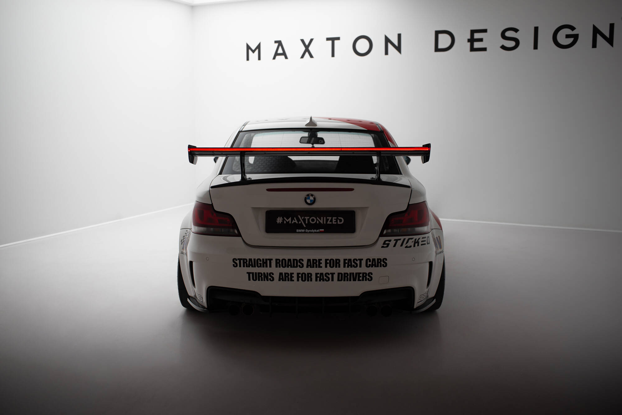 Carbon Spoiler With Internal Brackets Uprights V.2 + LED BMW 1 M E82 - Image 3