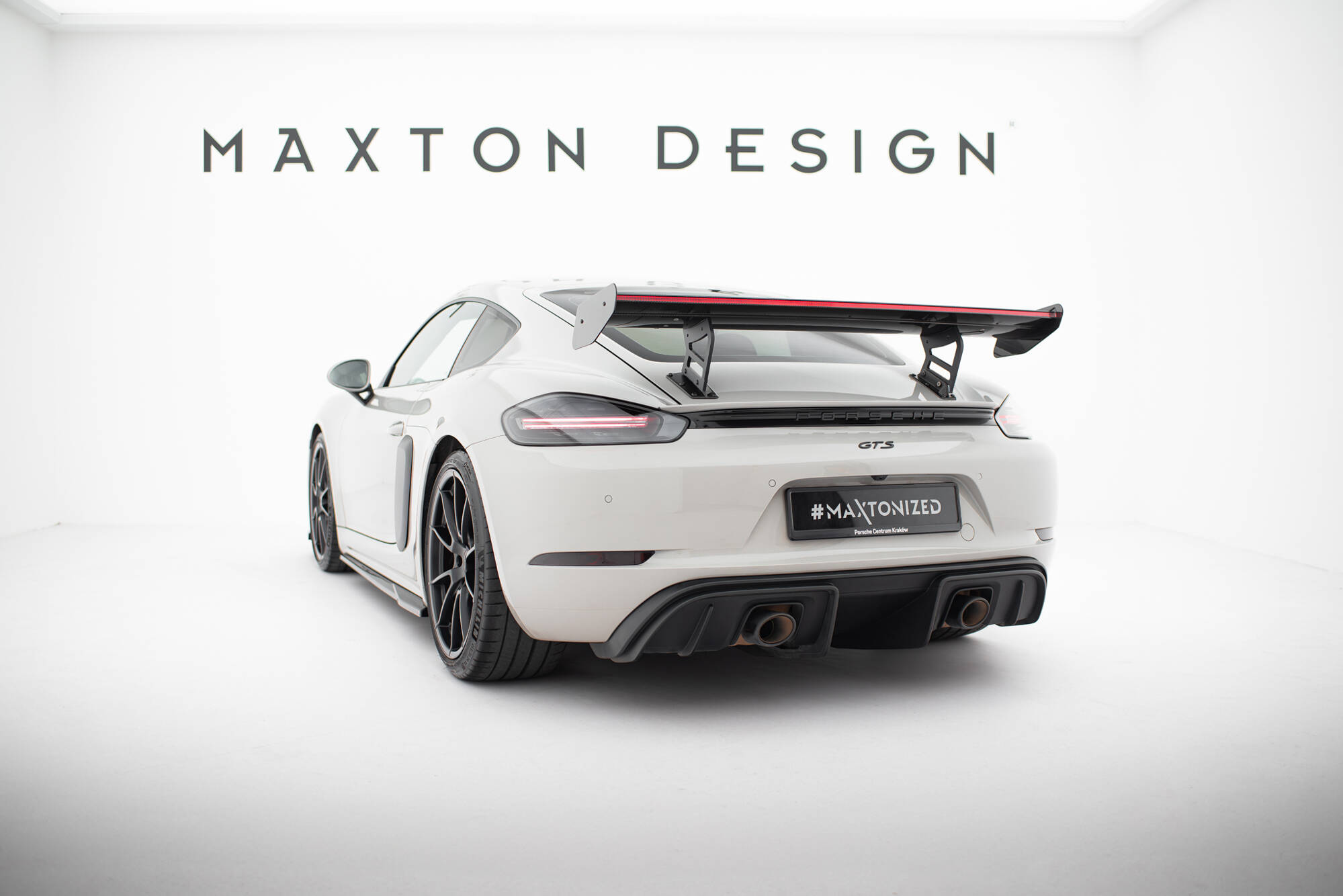 Carbon Spoiler With Internal Brackets Uprights V.2 + LED Porsche 718 Cayman 982c - Image 6