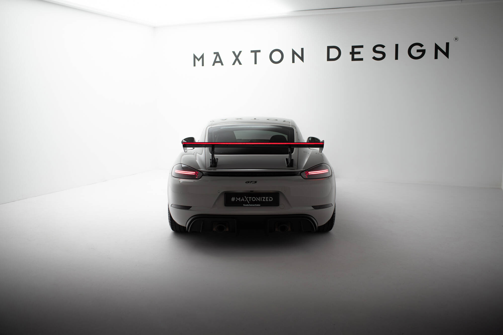 Carbon Spoiler With Internal Brackets Uprights V.2 + LED Porsche 718 Cayman 982c - Image 2
