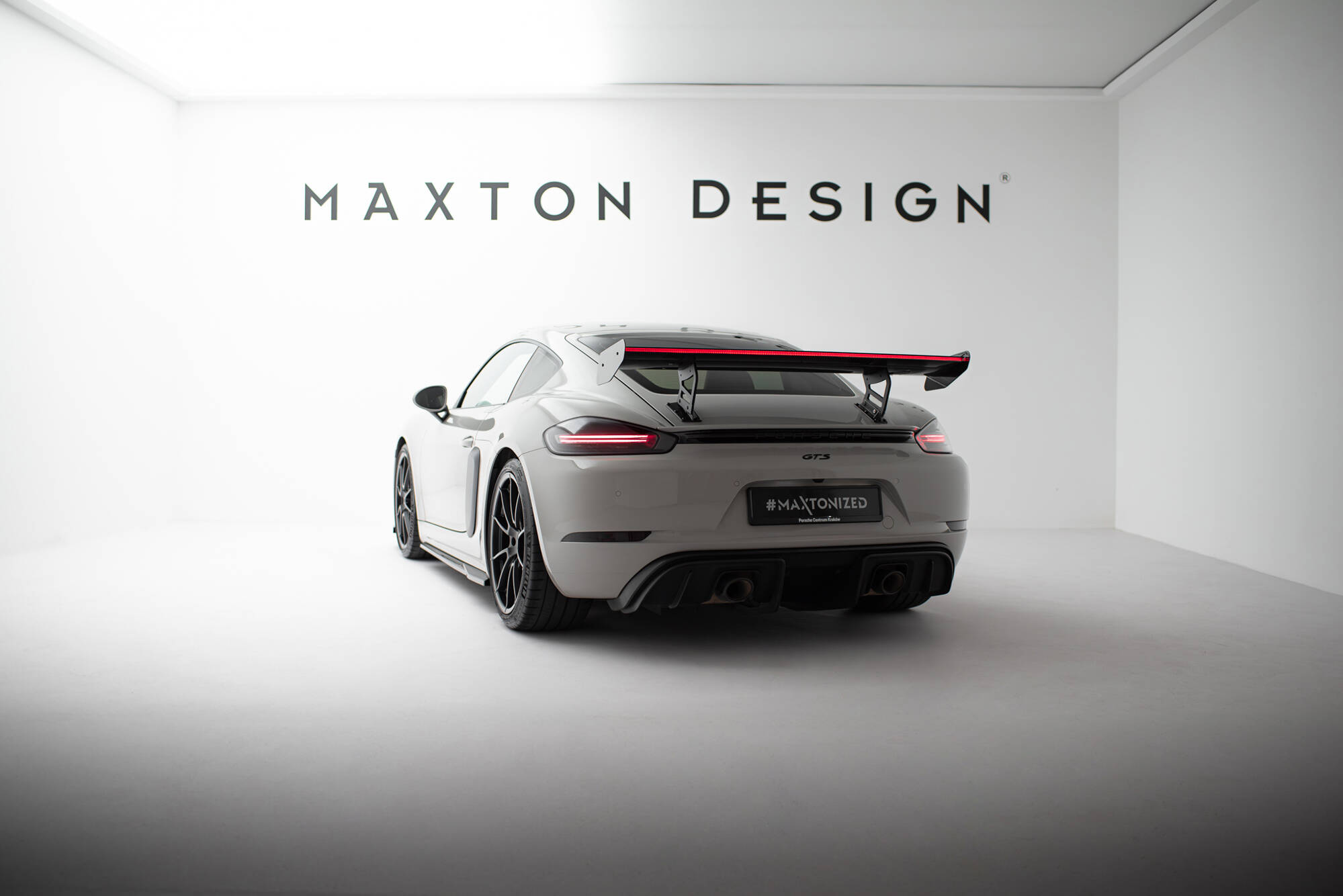 Carbon Spoiler With Internal Brackets Uprights V.2 + LED Porsche 718 Cayman 982c - Image 10