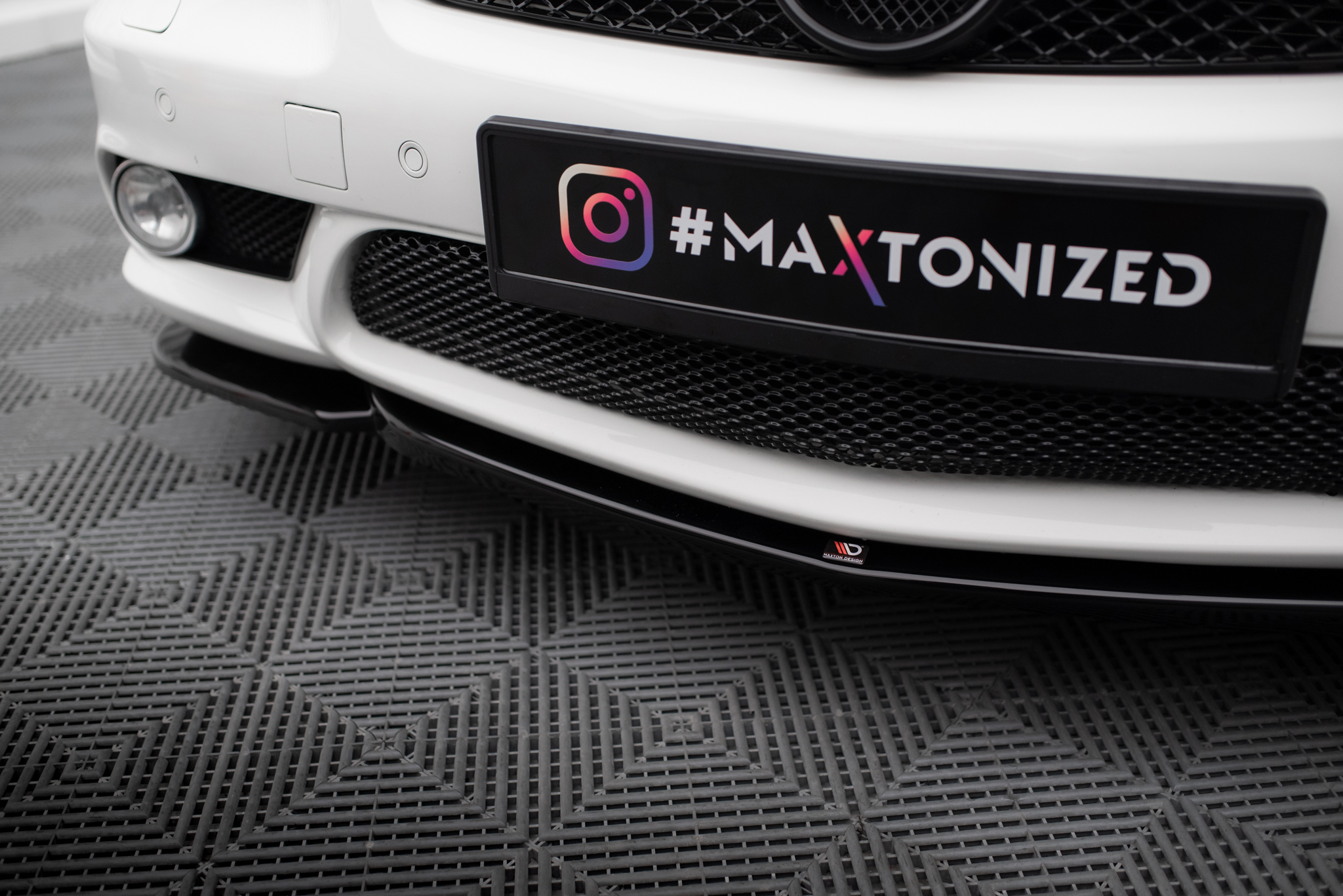FRONT SPLITTER V.1 Mercedes CLS C219 55AMG - Image 3