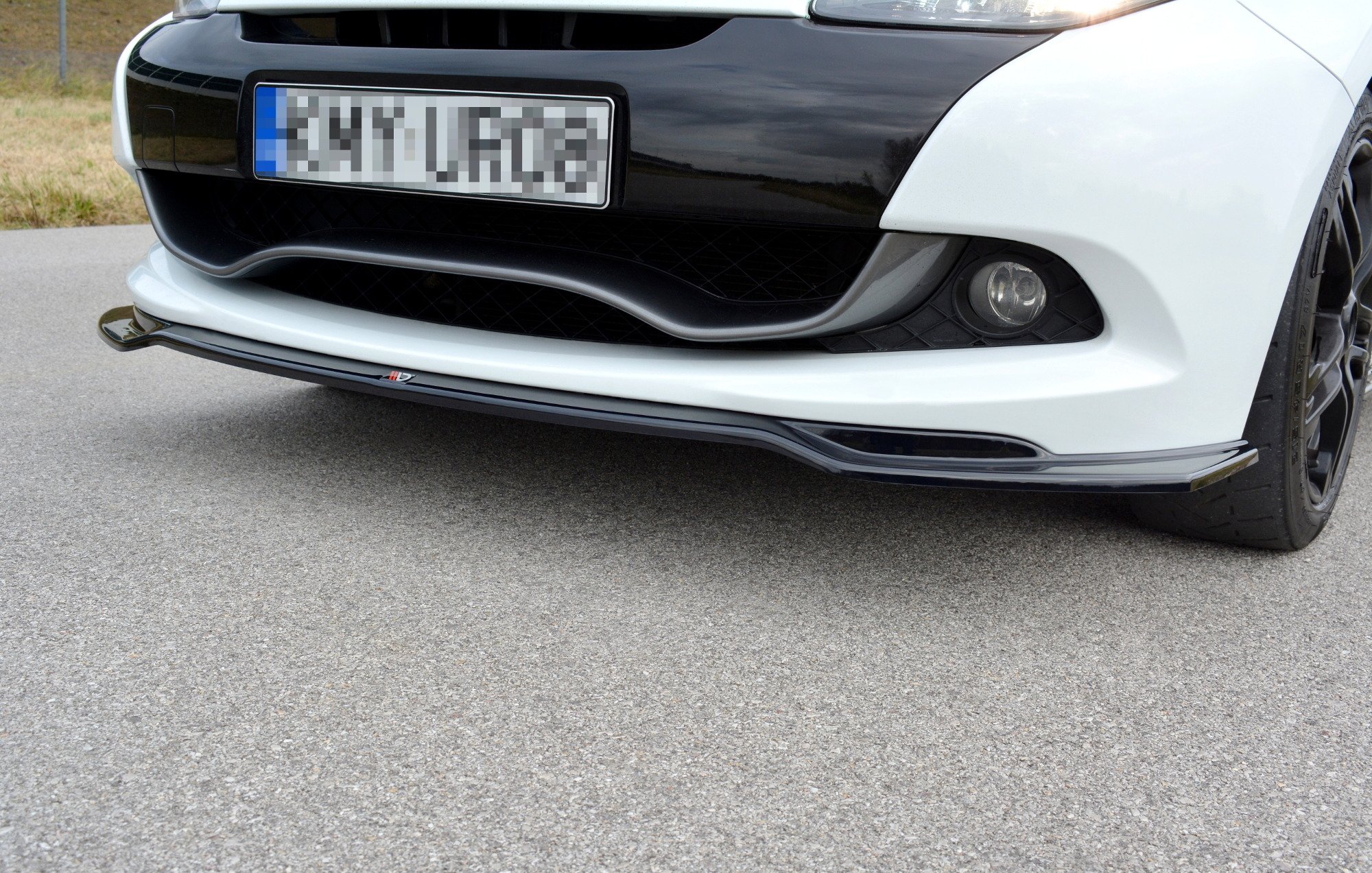 FRONT SPLITTER V.1 RENAULT CLIO MK3 RS FACELIFT - Image 3