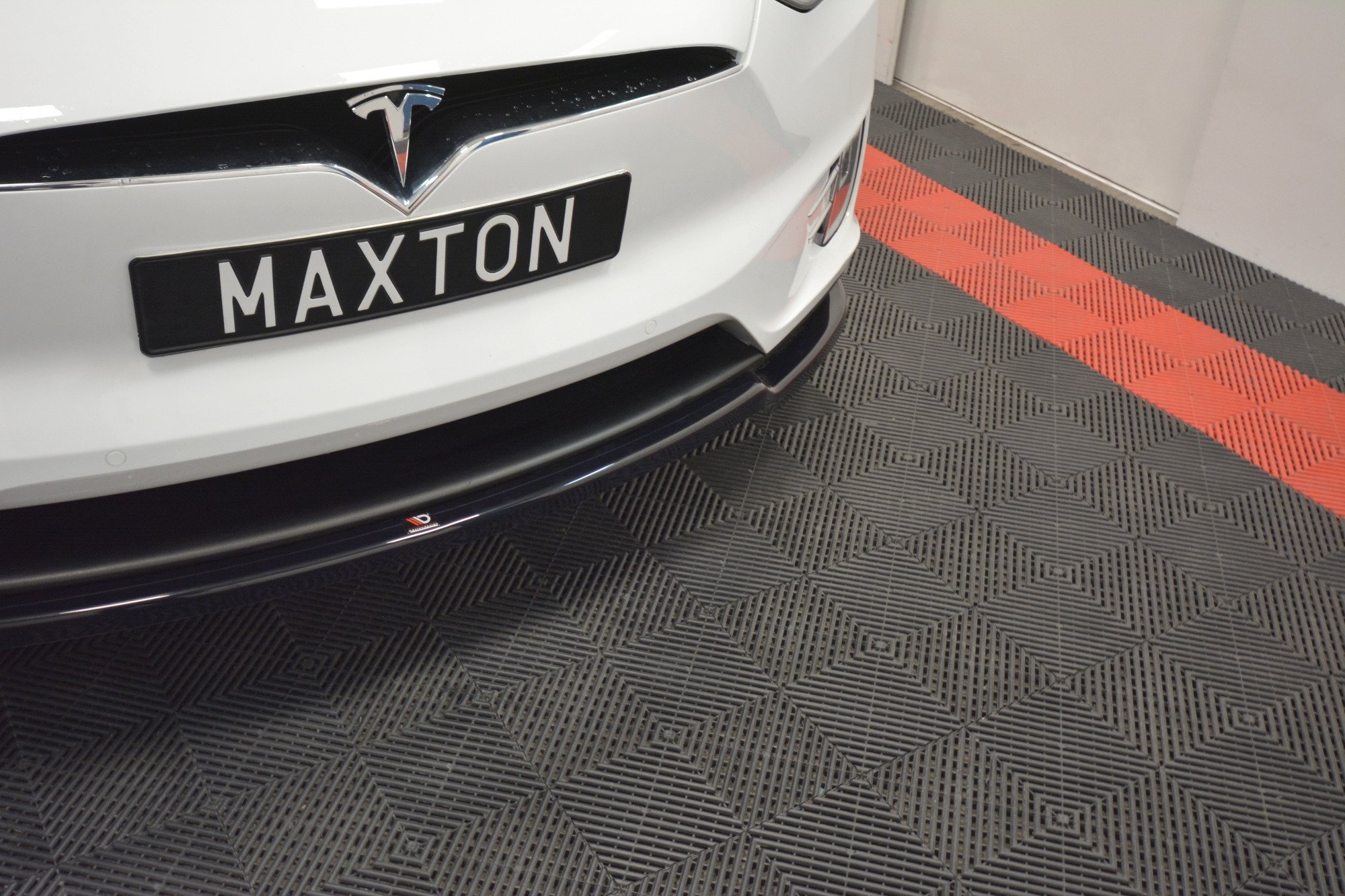 FRONT SPLITTER V.1 TESLA MODEL X - Image 2