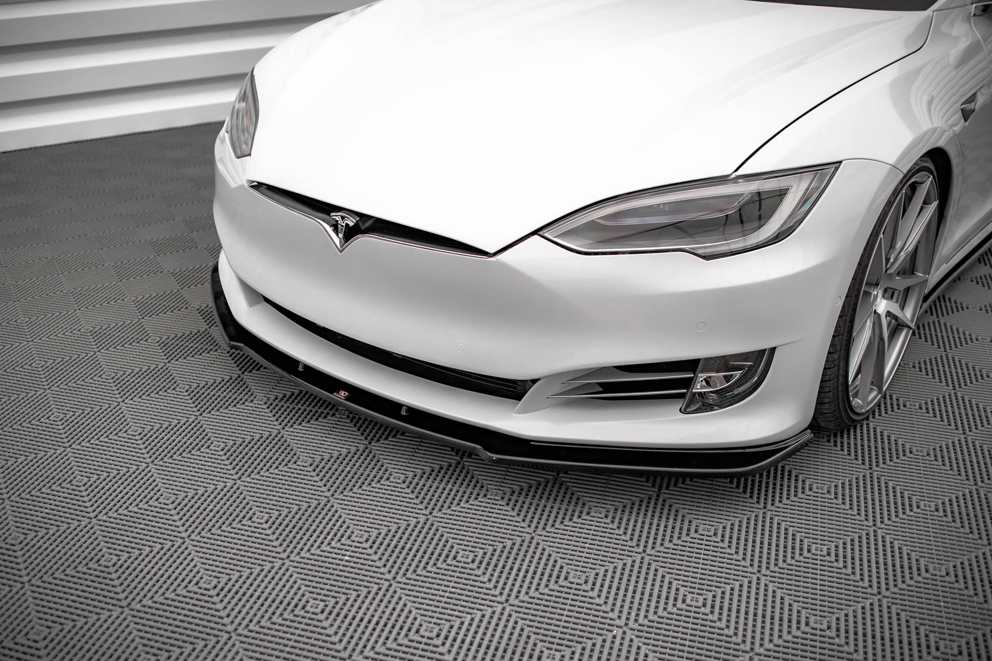FRONT SPLITTER V.1 Tesla Model S Facelift - Image 3