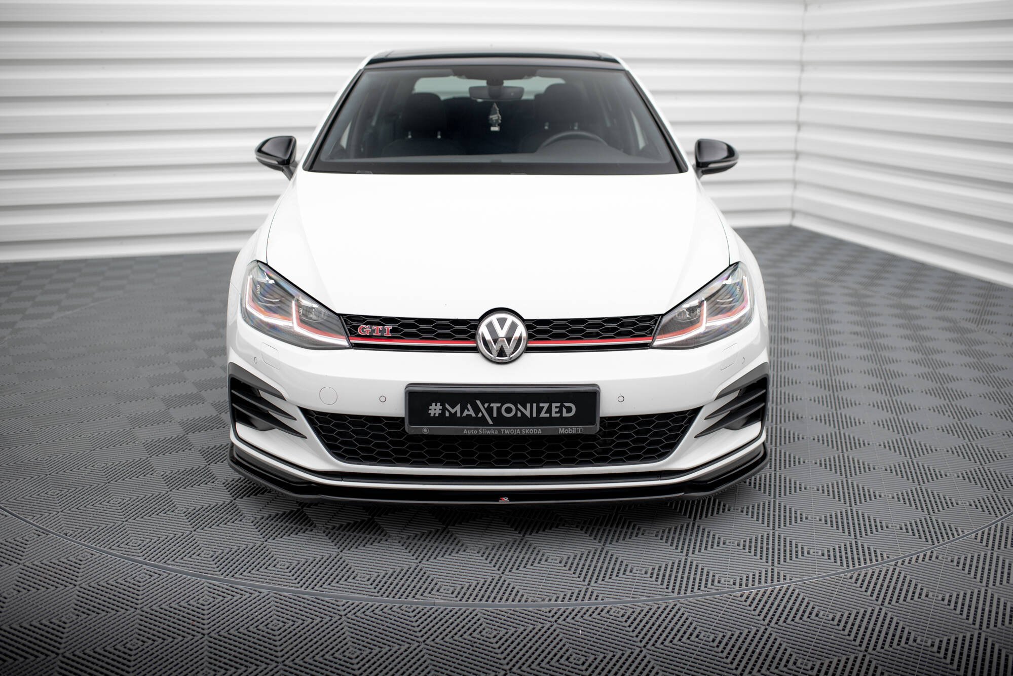 FRONT SPLITTER V.2 VW GOLF VII GTI FACELIFT - Image 2