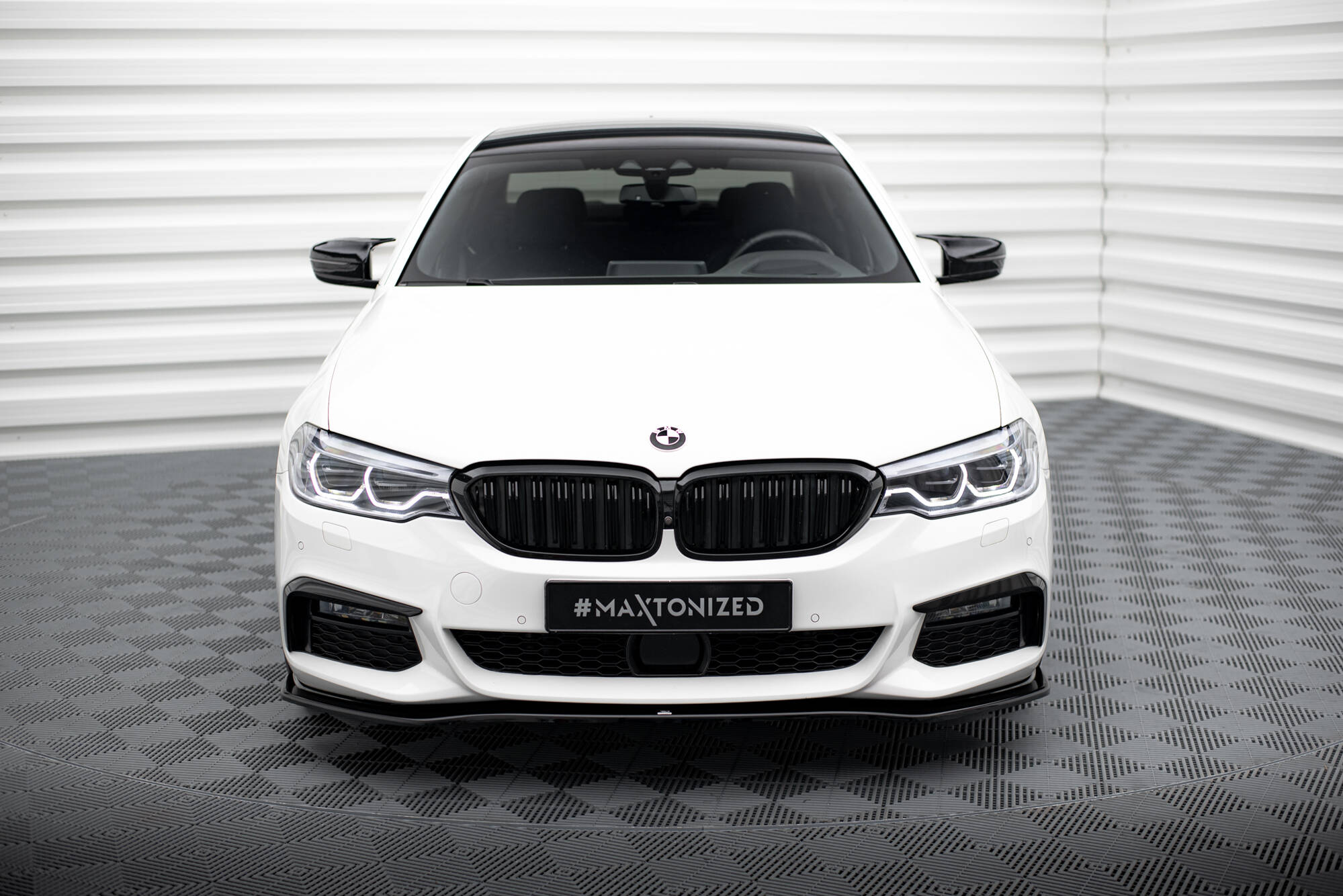 FRONT SPLITTER V.2 for BMW 5 M-Pack / M550d / M550i G30/ G31 M-Pack - Image 2