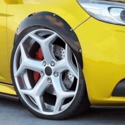 Alternative view of Fenders Extension Ford Focus ST Mk3