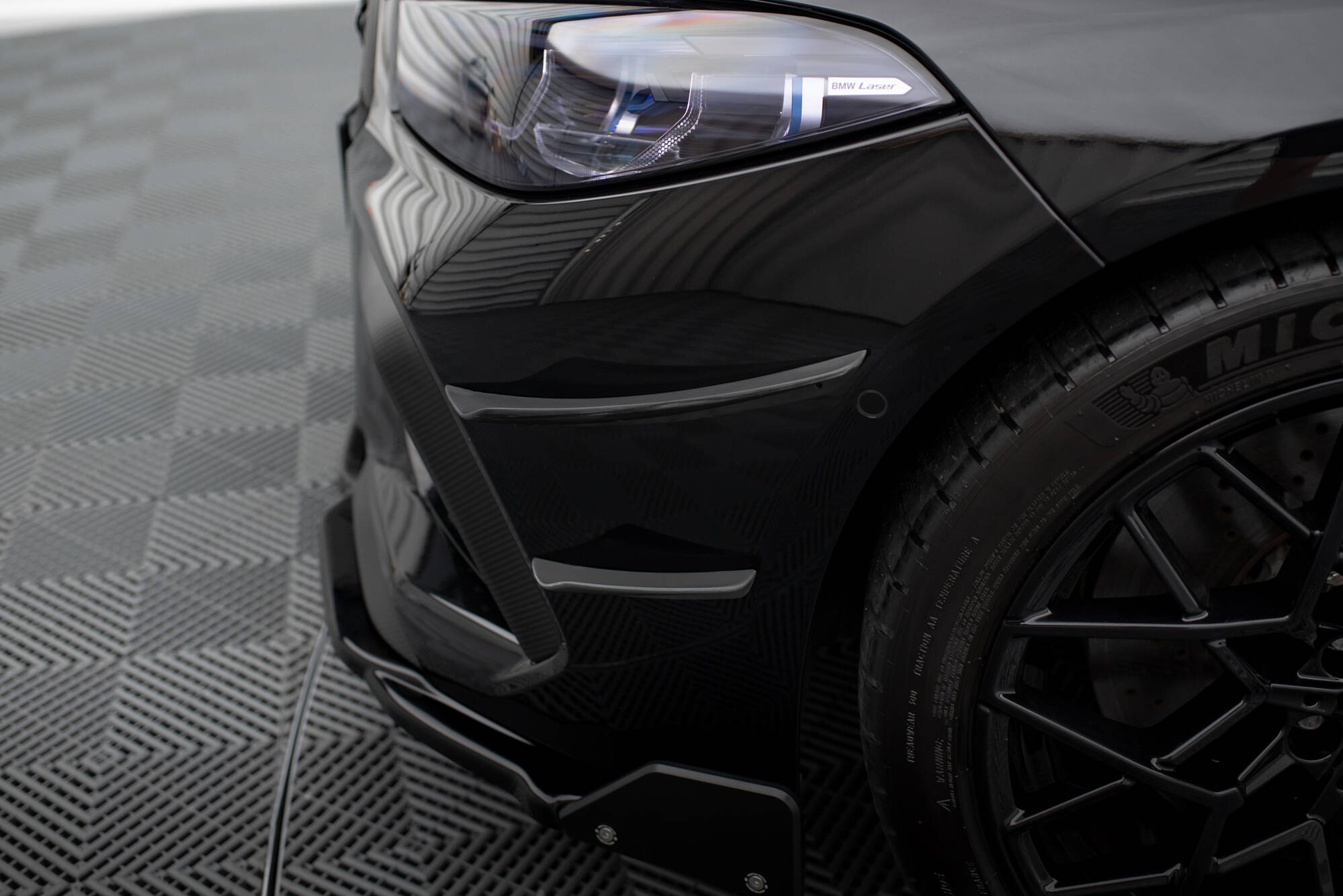 Front Bumper Wings (Canards) BMW M8 Gran Coupe F93 / Coupe F92 - Image 2