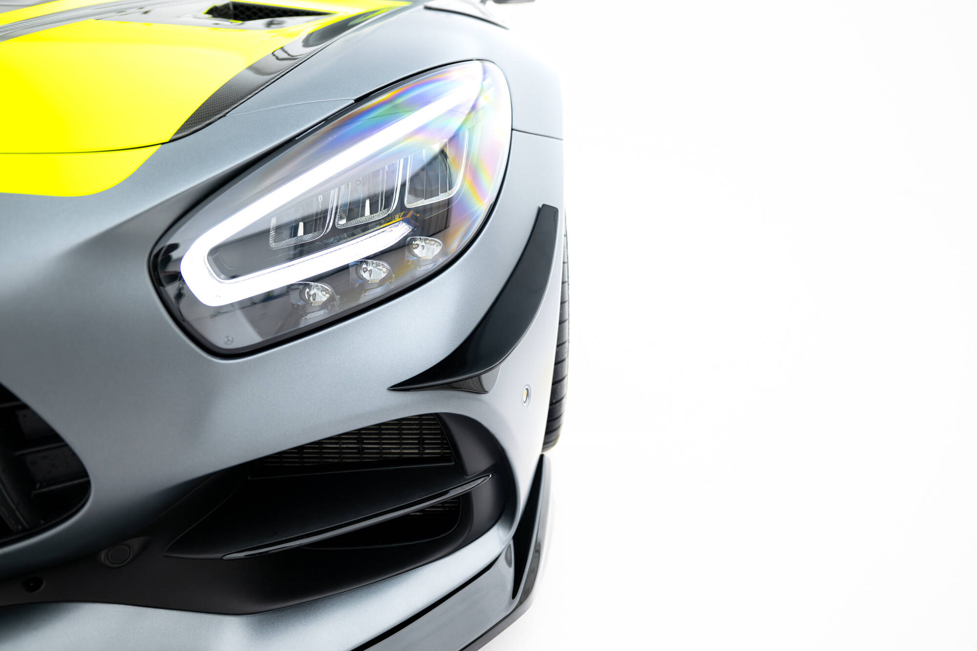 Front Bumper Wings (Canards) Mercedes-AMG GT C C190 Facelift - Image 3