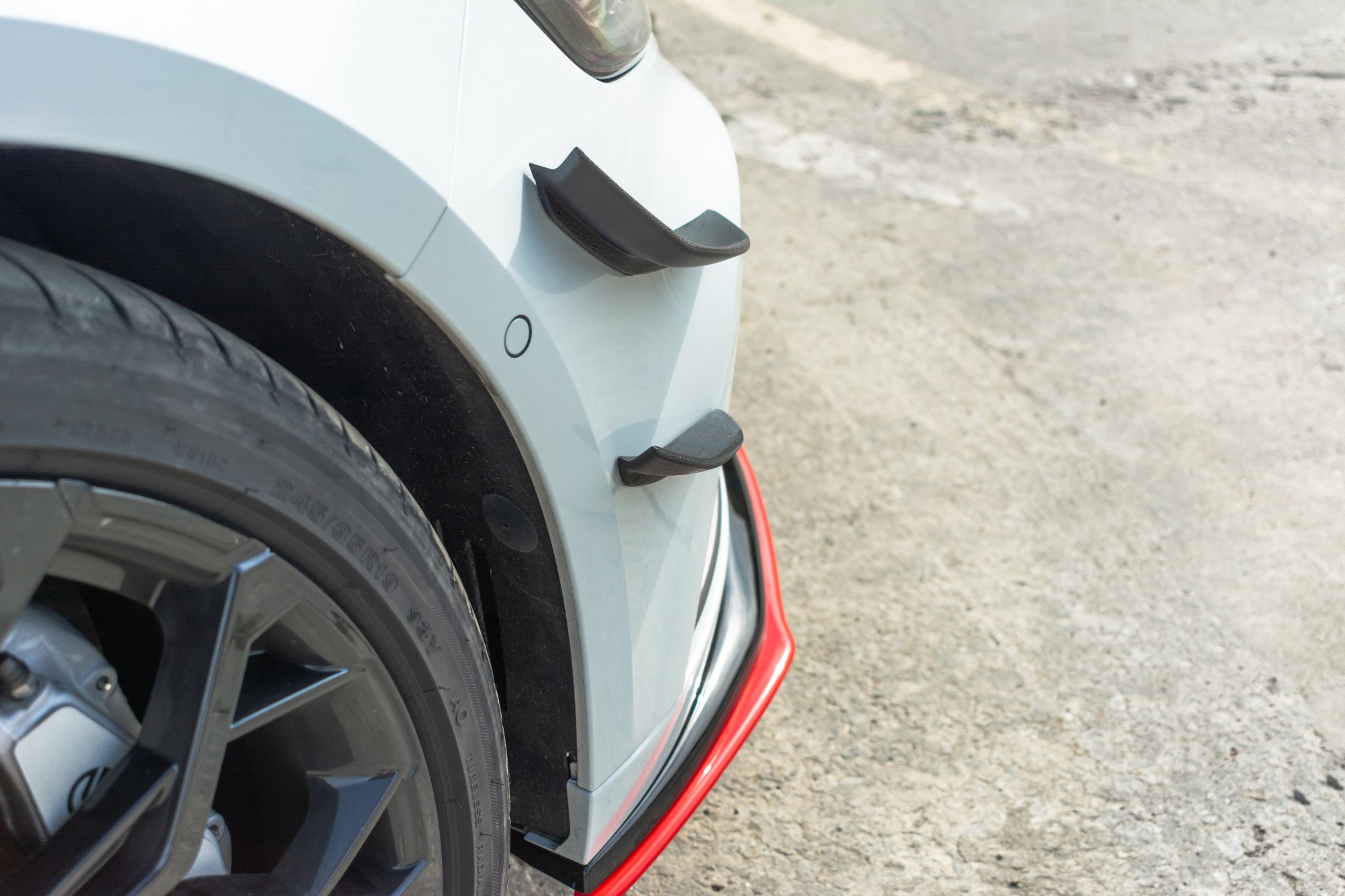 Front Bumper Wings (Canards) Renault Megane IV RS - Image 4