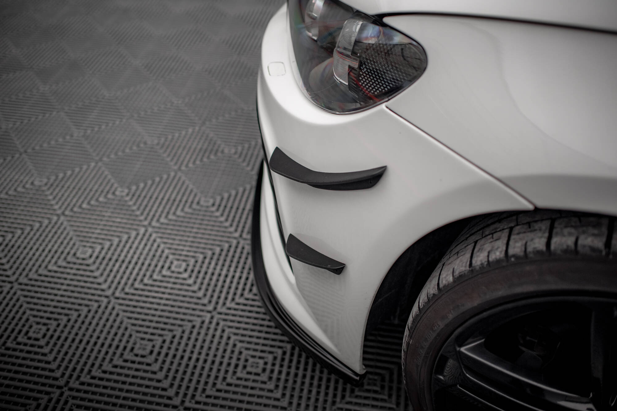Front Bumper Wings (Canards) Volkswagen Scirocco R Mk3 - Image 5