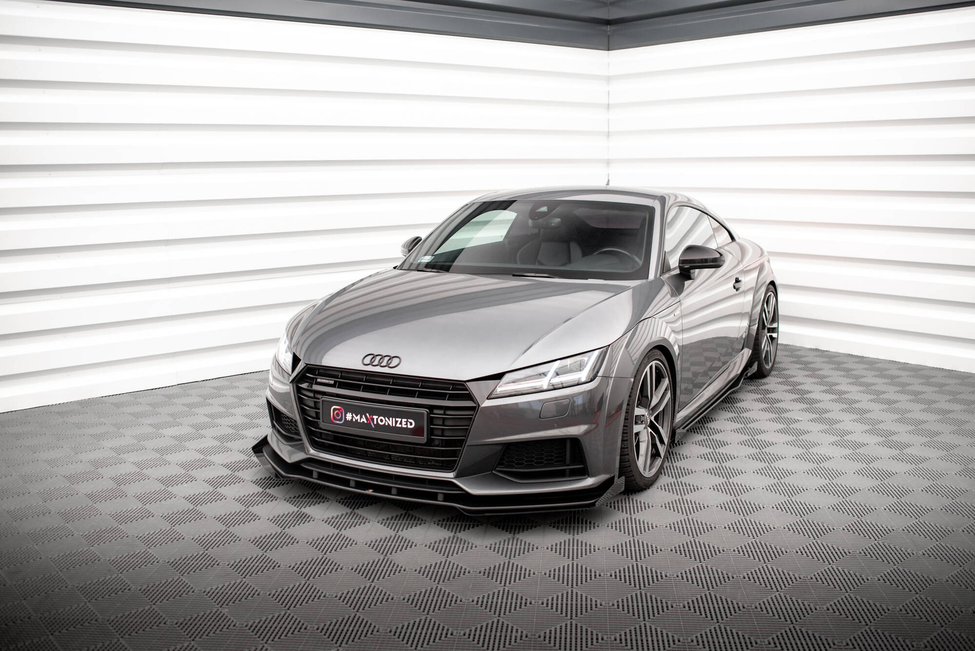 Front Flaps Audi TT S / S-Line 8S - Image 2