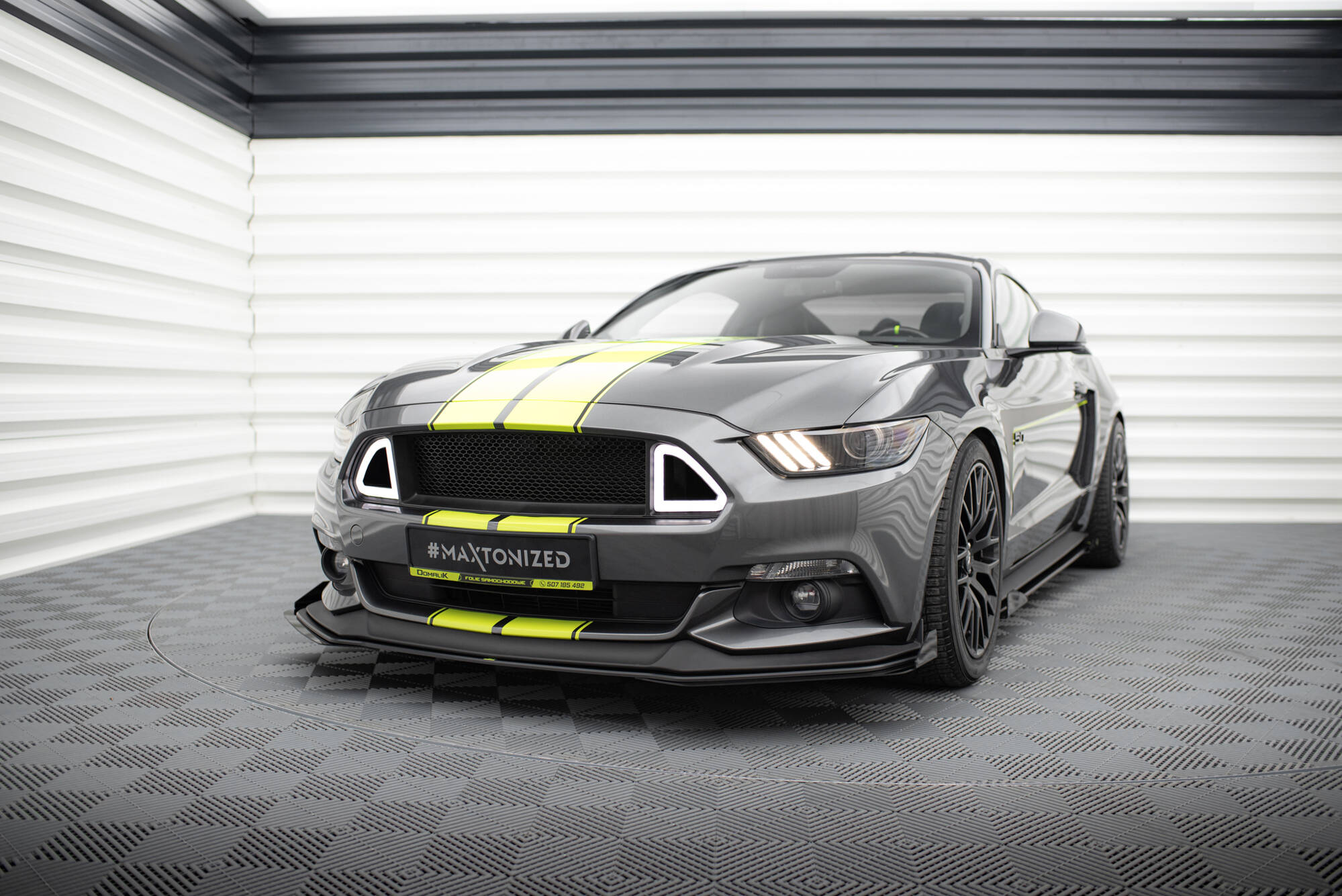 Front Flaps Ford Mustang GT Mk6 - Image 3