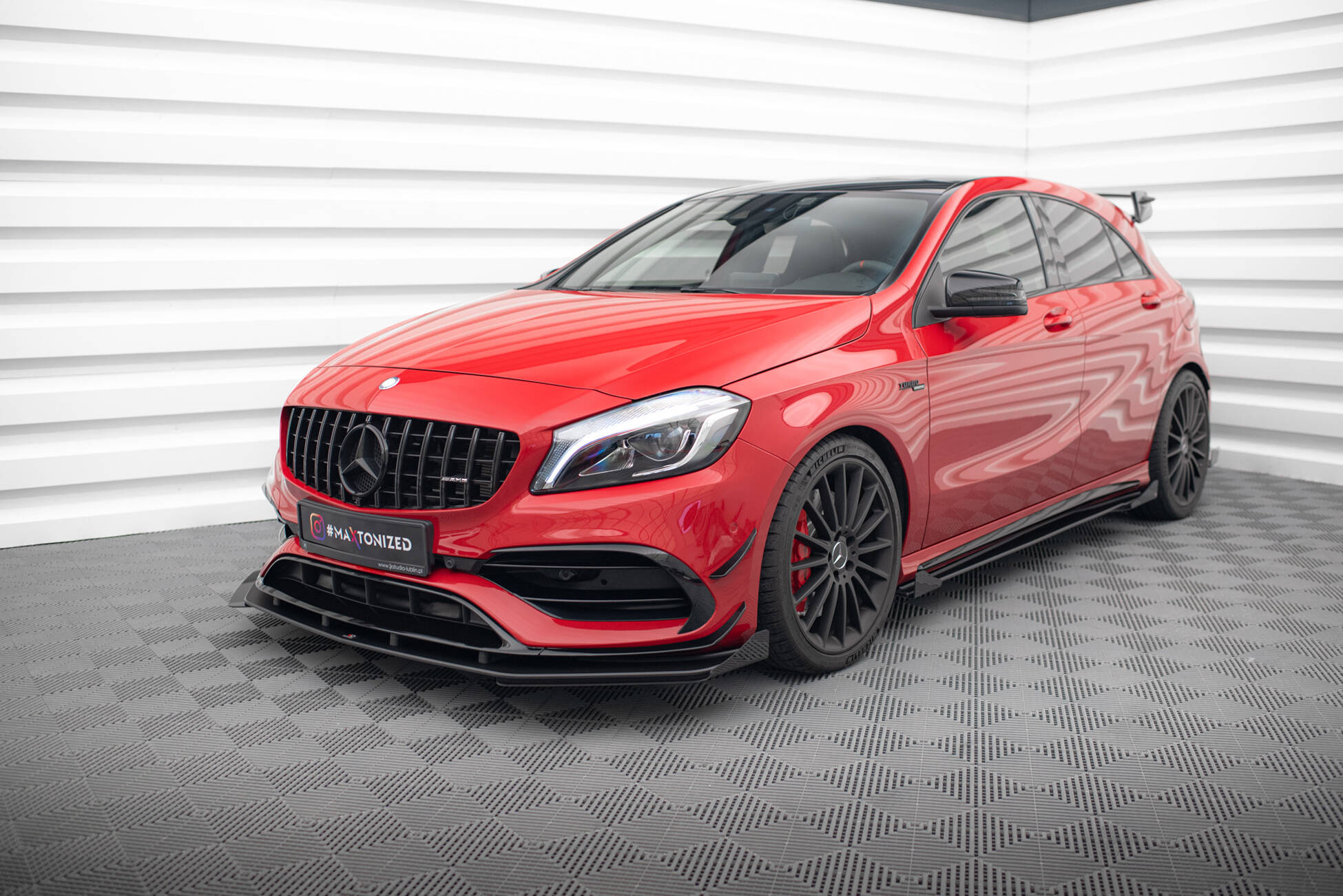 Front Flaps Mercedes-Benz A 45 AMG W176 Facelift - Image 4