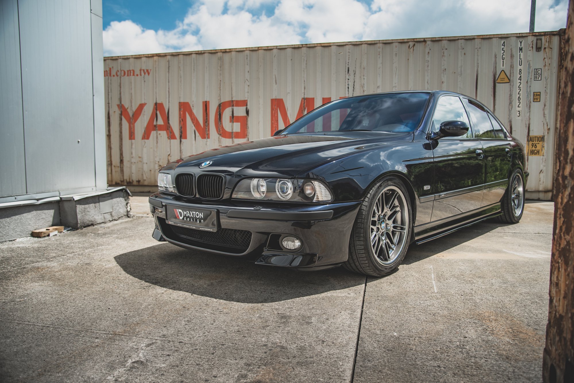 Front Side Splitters BMW M5 / 5 M-Pack E39 - Image 2