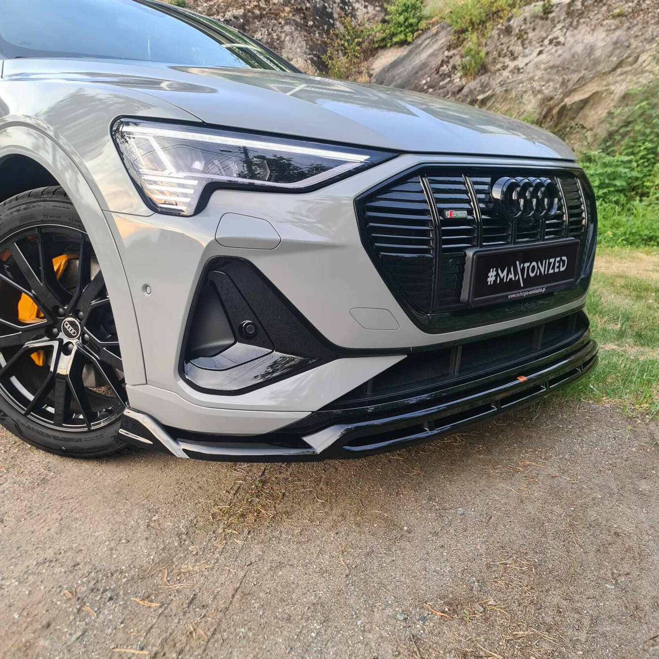 Front Splitter Audi e-Tron S-Line - Image 4