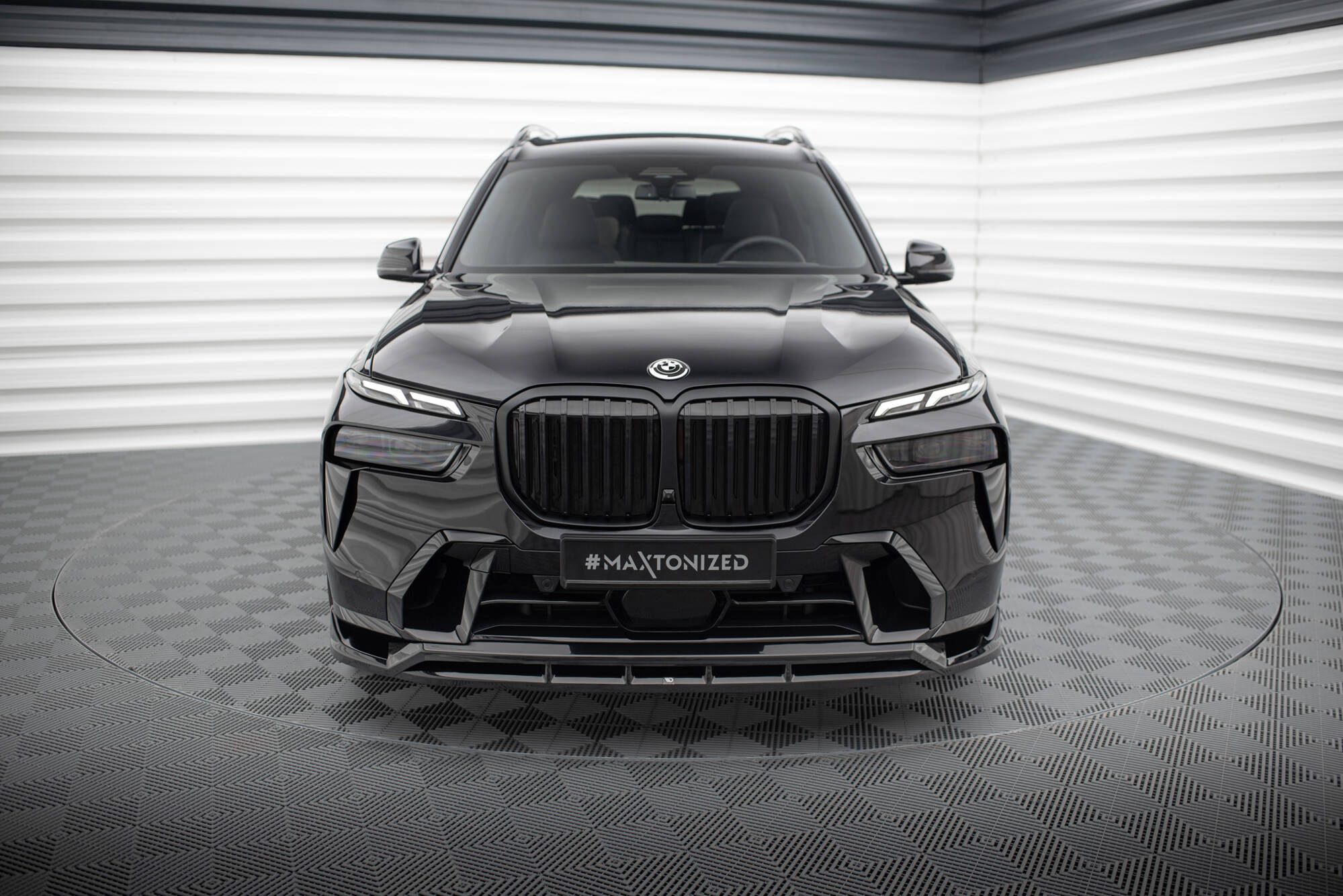 Front Splitter BMW X7 M-Pack G07 Facelift - Image 2