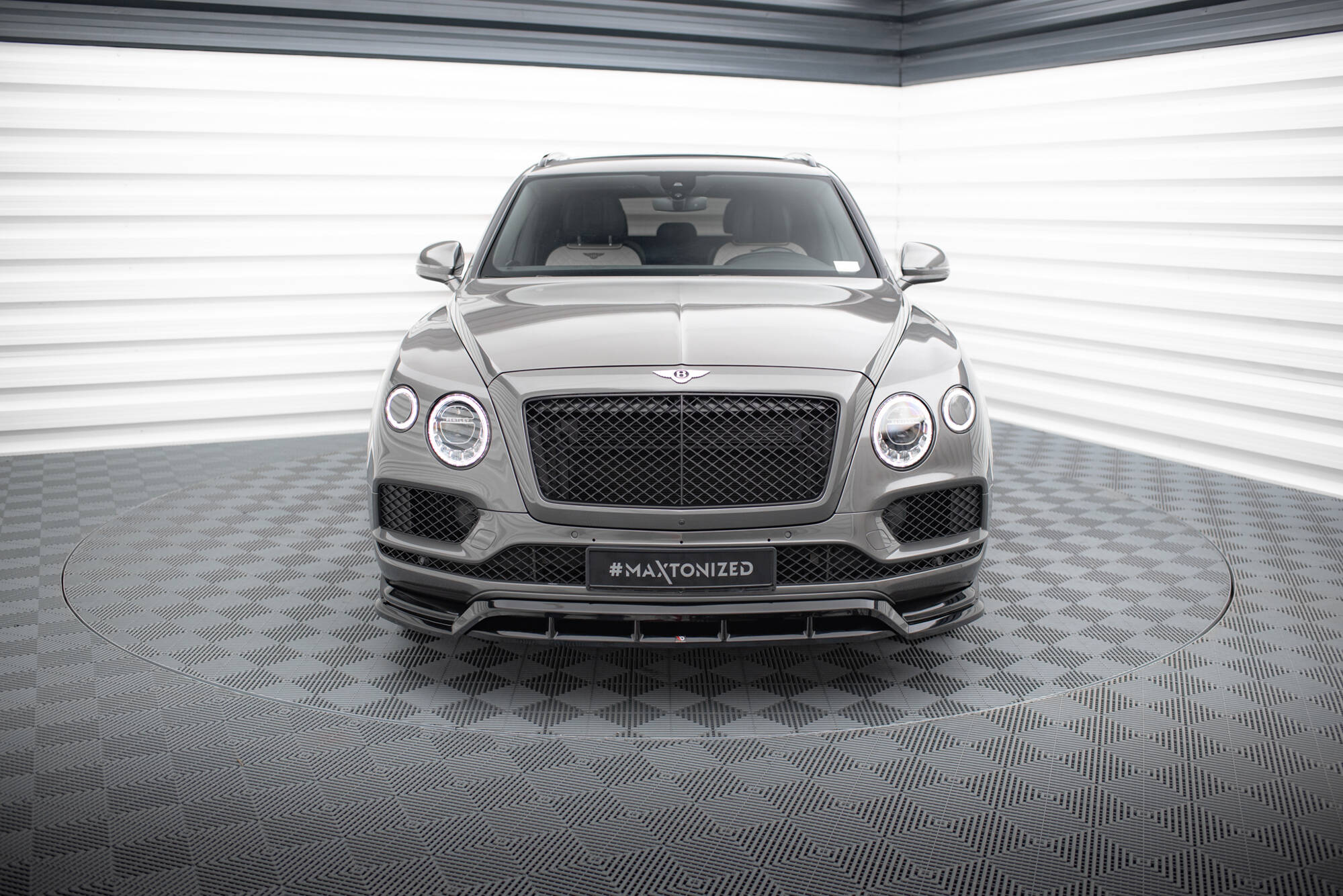Front Splitter Bentley Bentayga Mk1 - Image 2