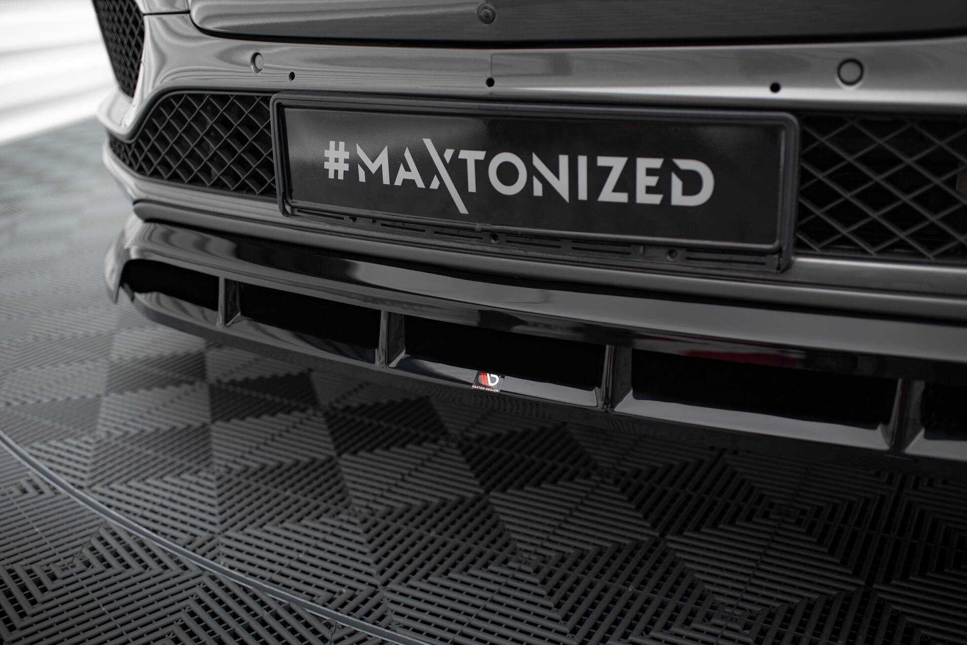 Front Splitter Bentley Bentayga Mk1 - Image 3