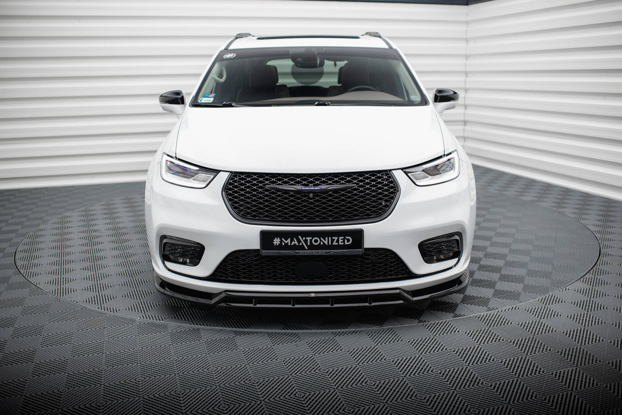 Front Splitter Chrysler Pacifica Mk2 Facelift - Image 2