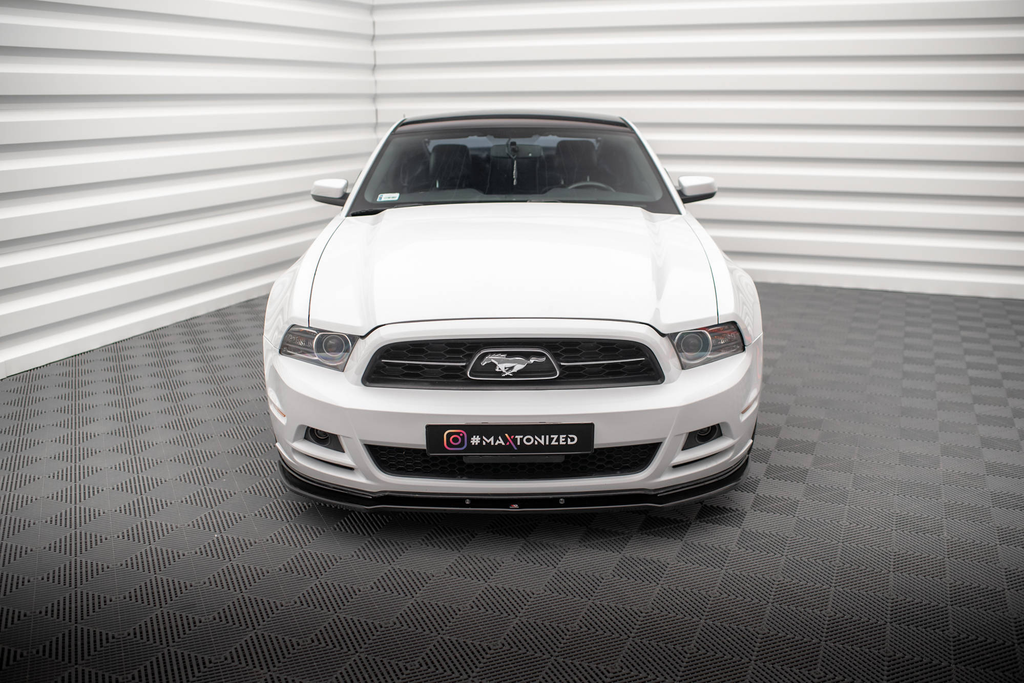 Front Splitter Ford Mustang Mk5 Facelift - Image 2