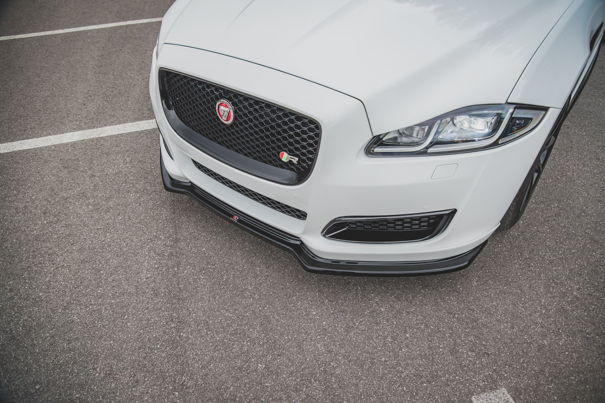 Front Splitter Jaguar XJ R-Sport X351 Facelift - Image 4