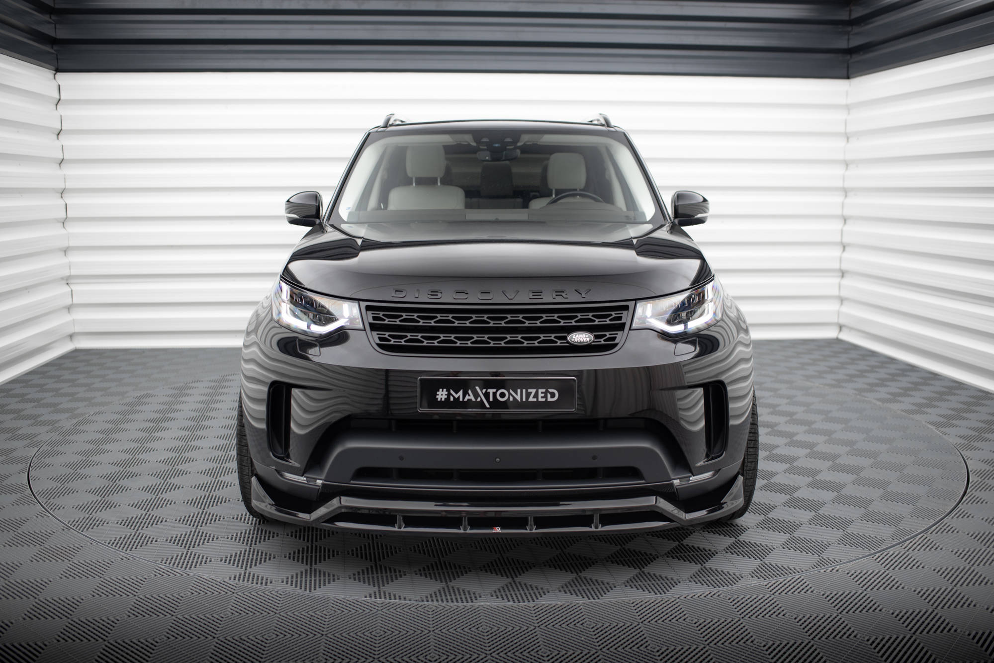 Front Splitter Land Rover Discovery HSE Mk5 - Image 2