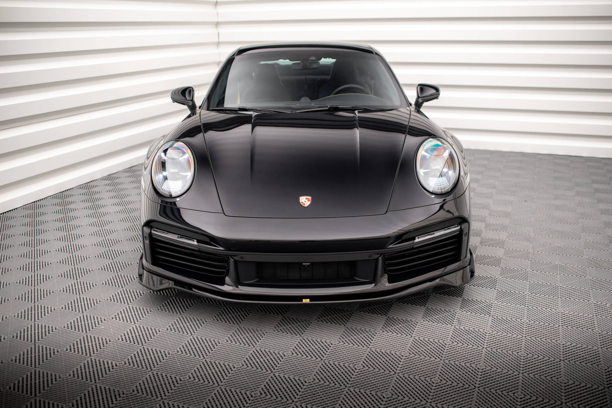 Front Splitter Porsche 911 Turbo S 992 - Image 2