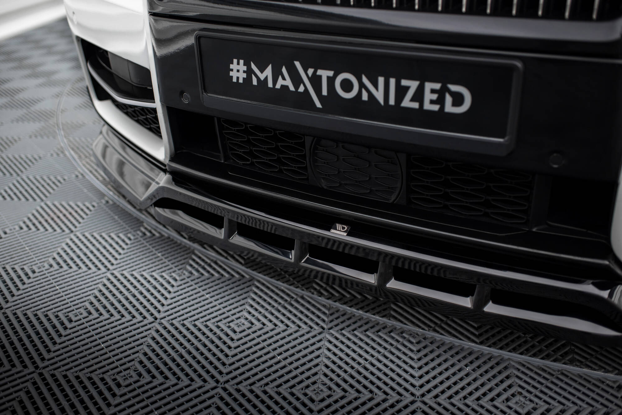 Front Splitter Rolls Royce Cullinan - Image 3