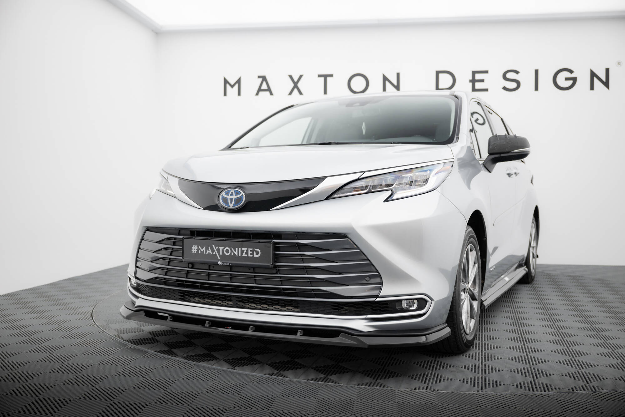 Front Splitter Toyota Sienna Mk4 - Image 2