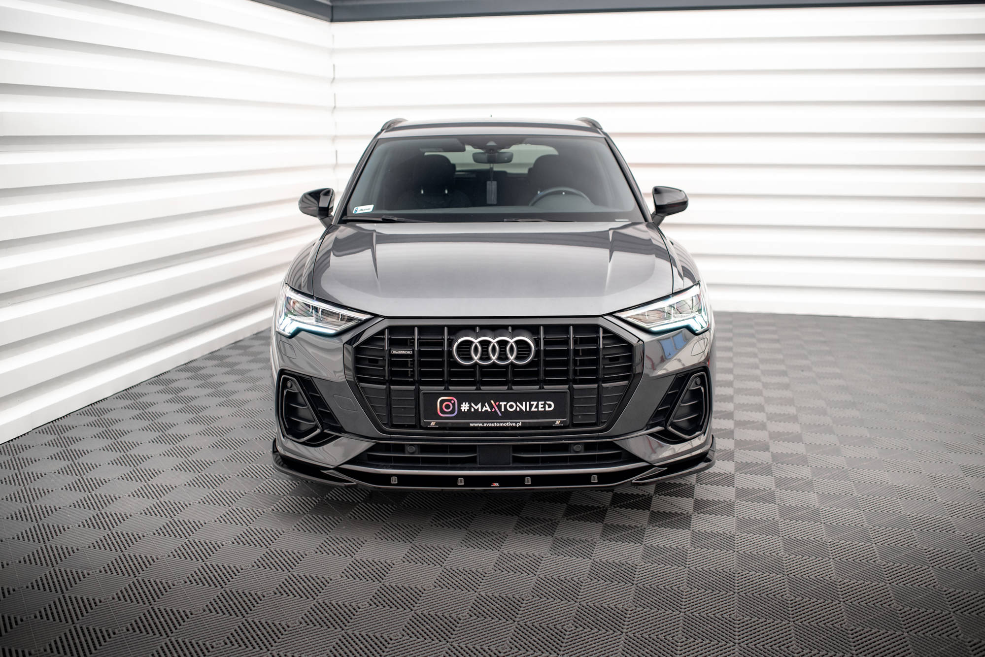 Front Splitter V.1 Audi Q3 S-Line SUV F3 - Image 2