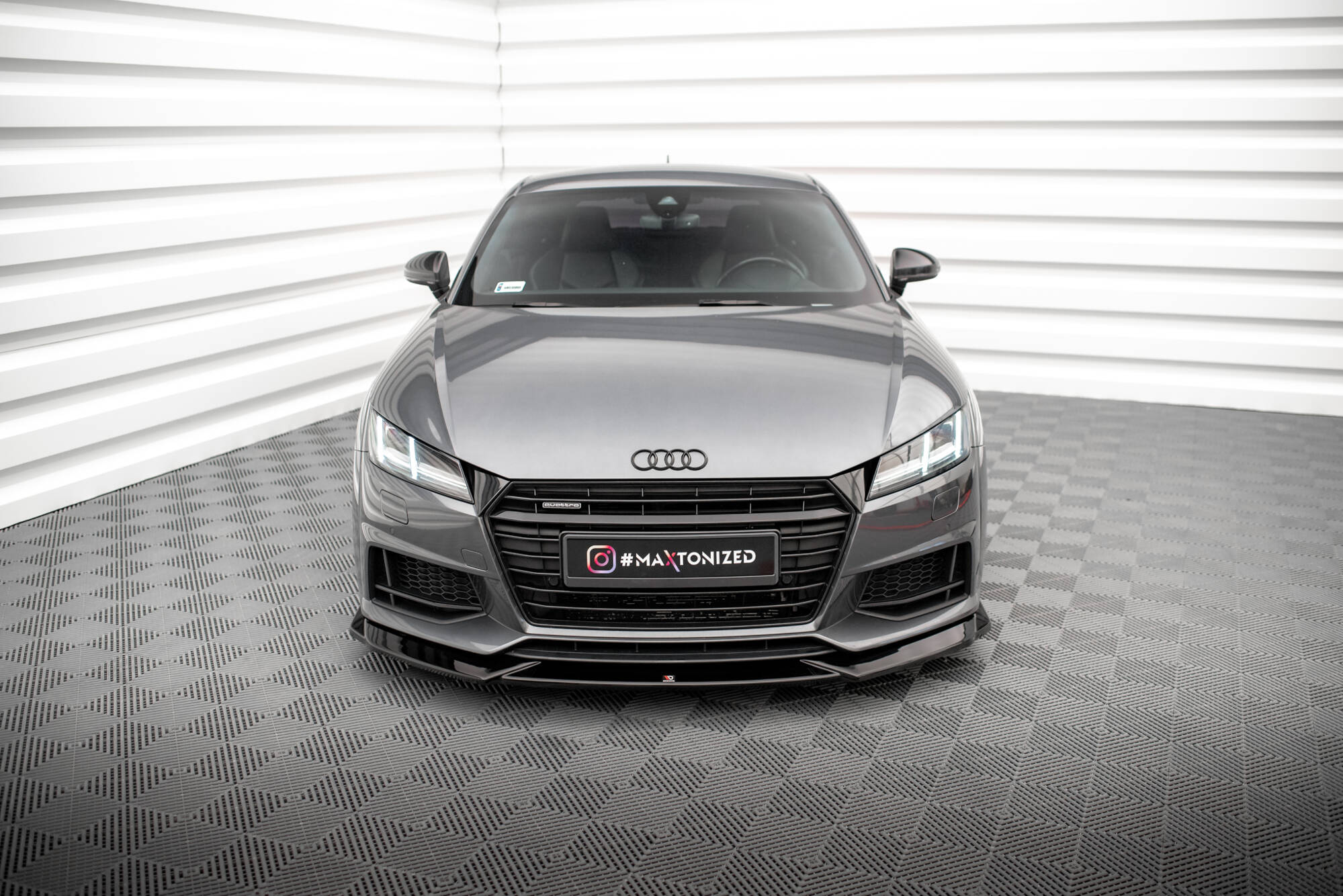 Front Splitter V.1 Audi TT S / S-Line 8S - Image 2