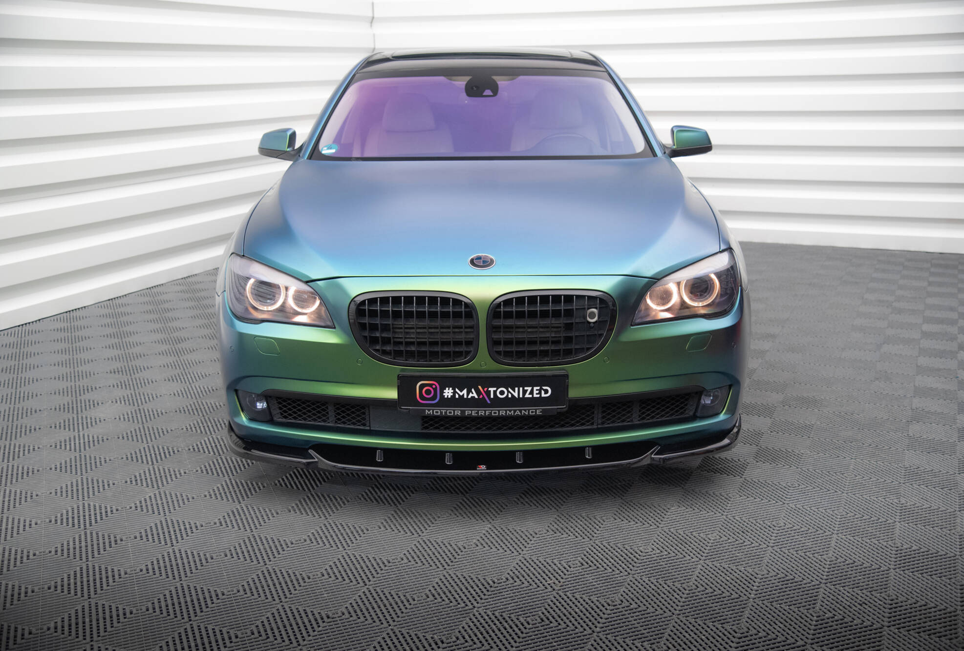 Front Splitter V.1 BMW 7 F01 - Image 2