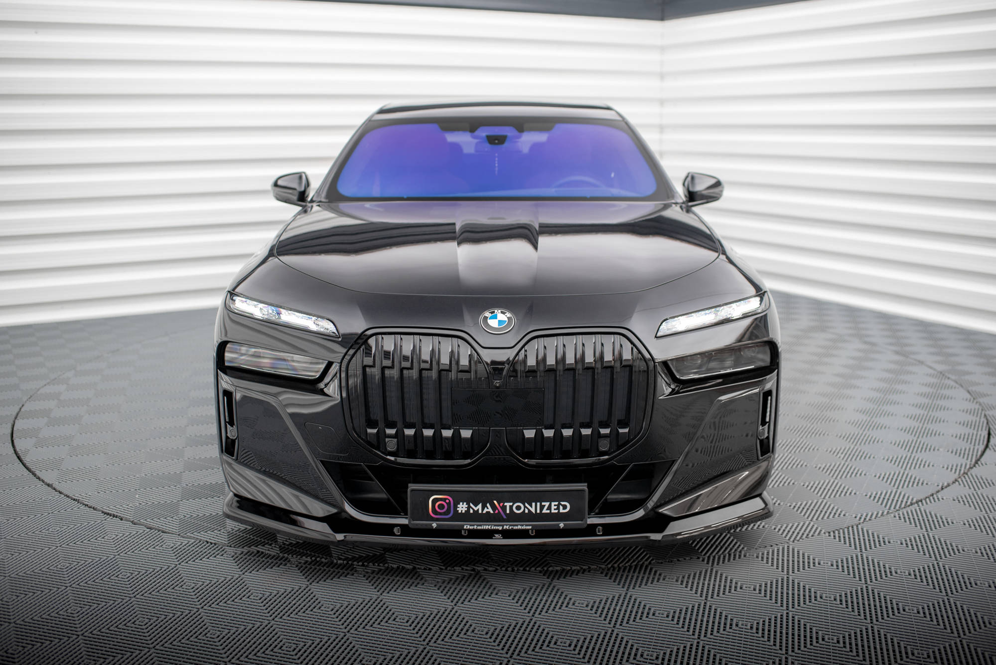 Front Splitter V.1 BMW 7 M-Pack / M760e / i7 M-Pack G70 - Image 2