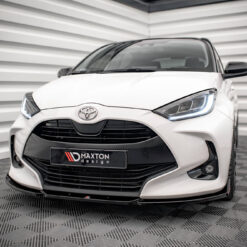 Front Splitter V.1 + Flaps Toyota Yaris Mk4